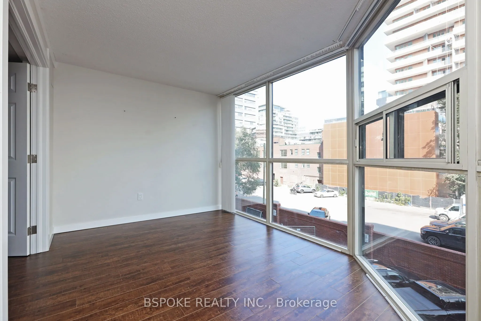 701 King Street W, #307