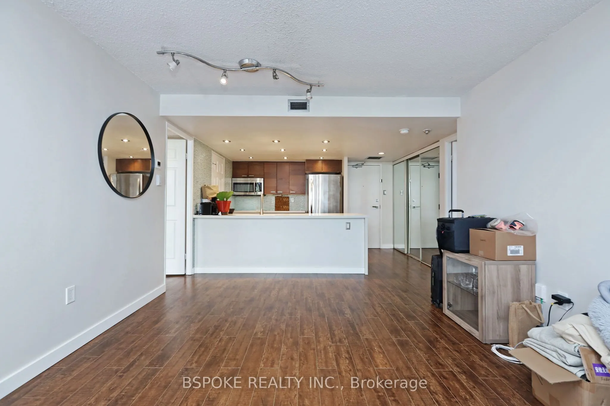 701 King Street W, #307