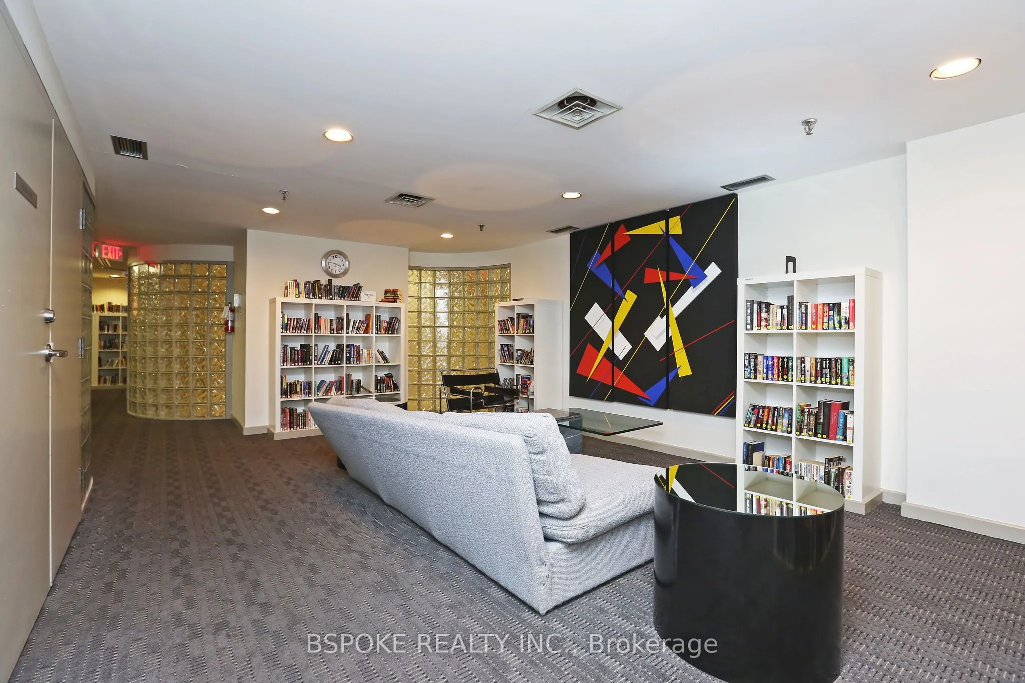 701 King Street W, #307