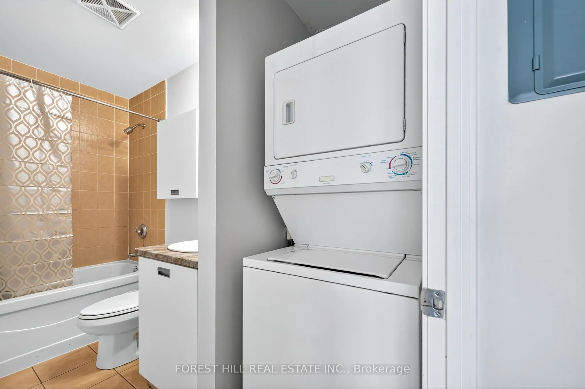 37 Grosvenor Street, #3109