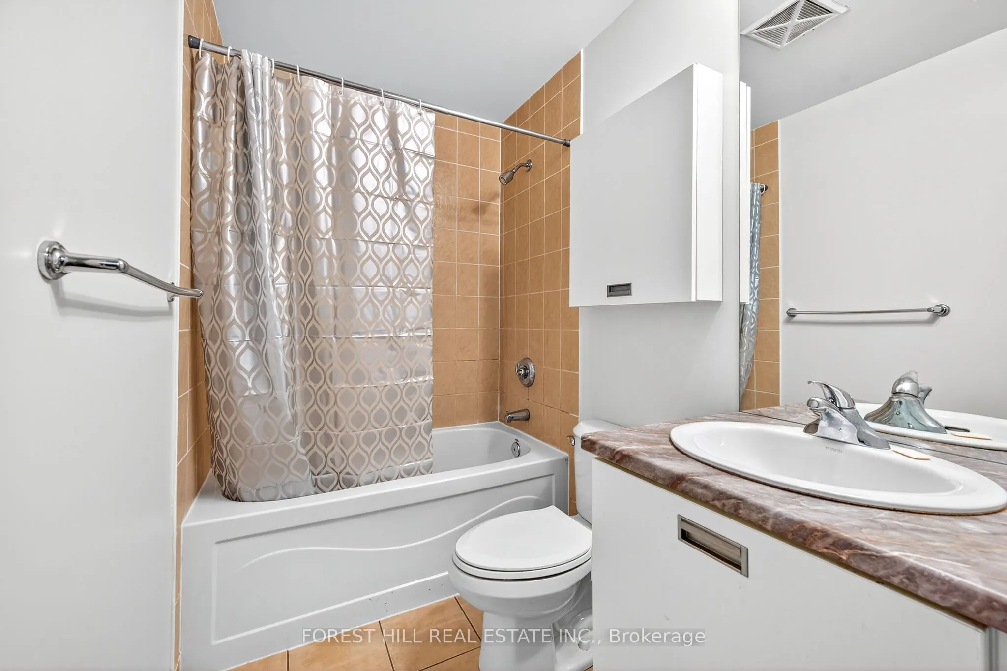 37 Grosvenor Street, #3109