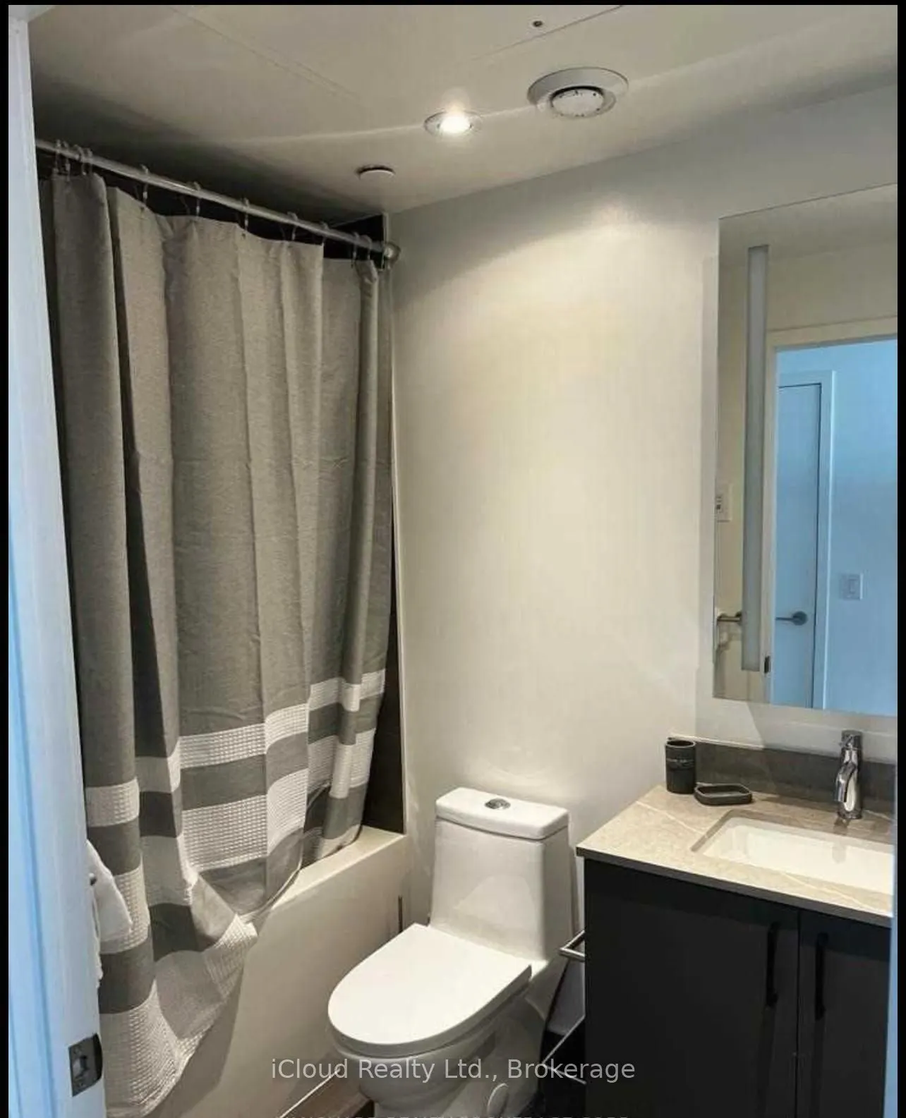 135 E Liberty ST Street, #LP10