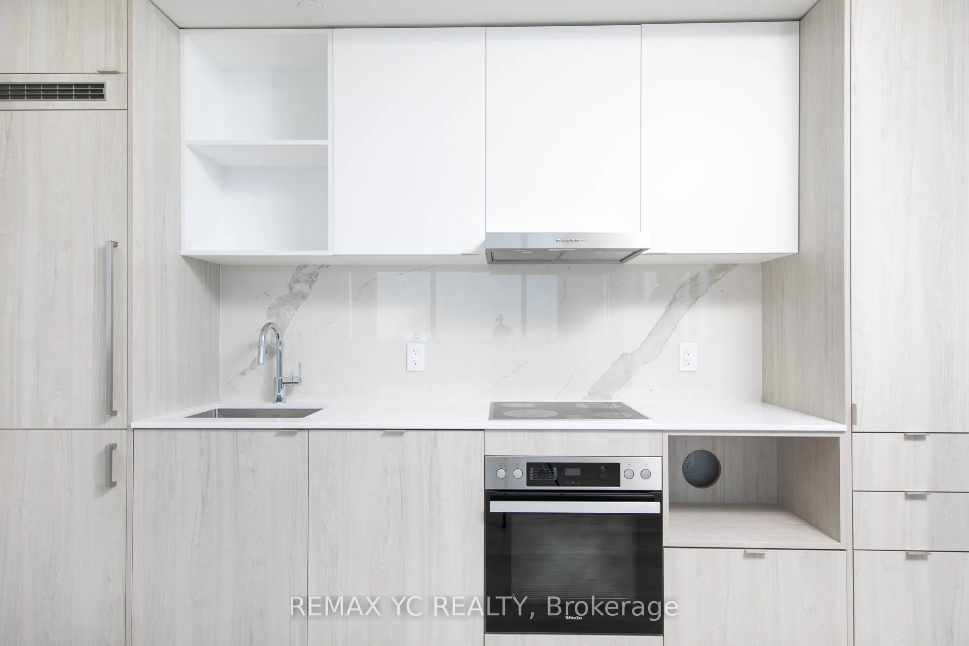 138 Downes Street, #6606