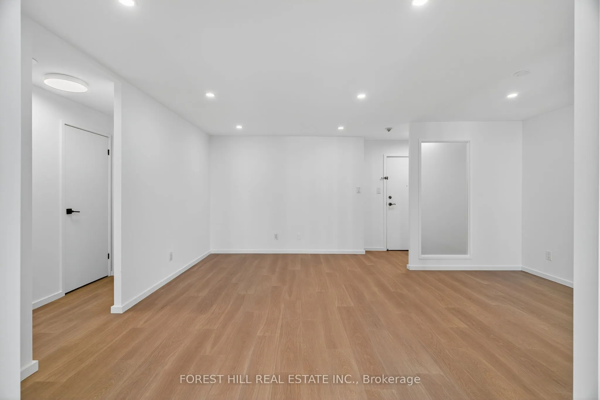 633 Bay Street, #2703