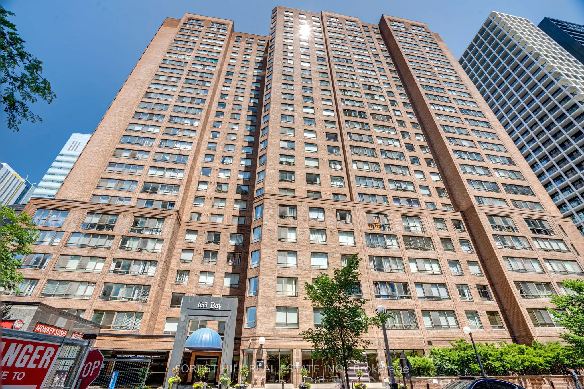 633 Bay Street, #2703