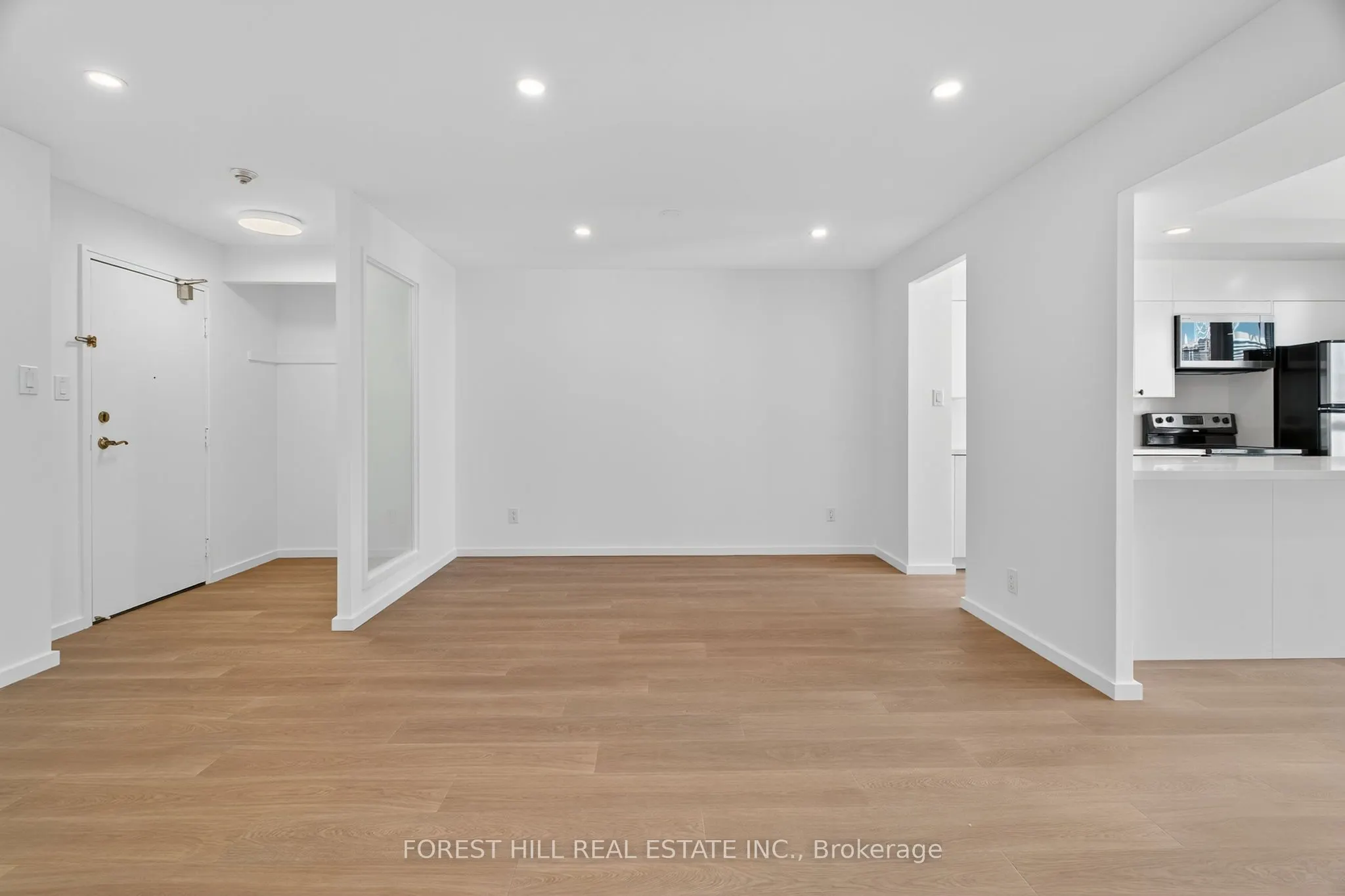 633 Bay Street, #2703