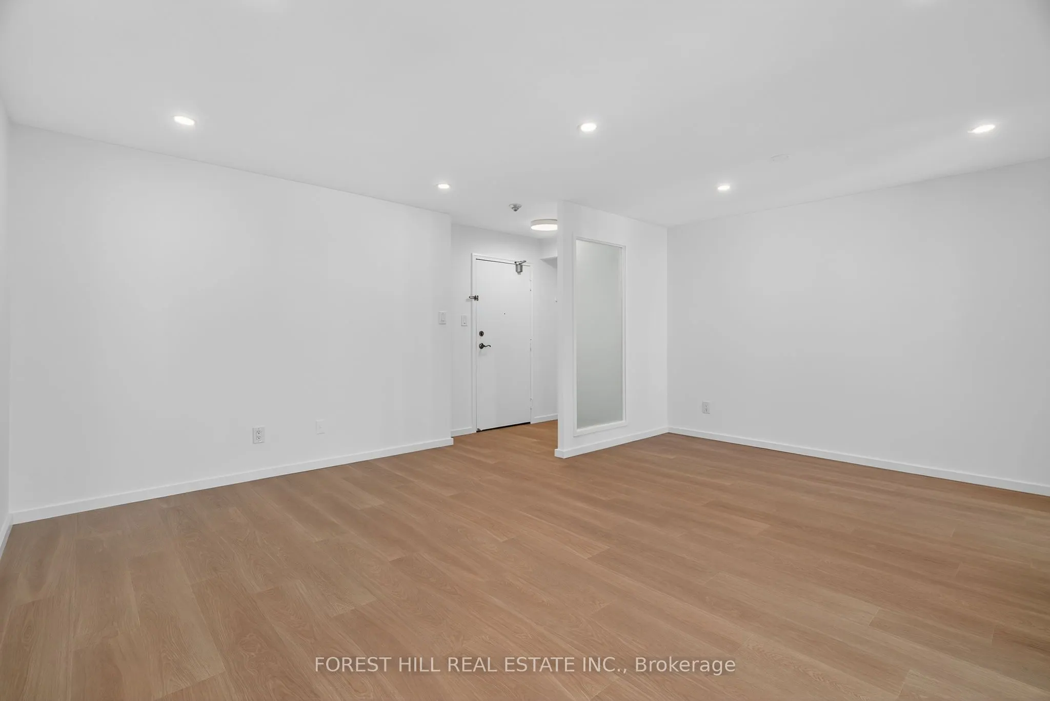 633 Bay Street, #2703