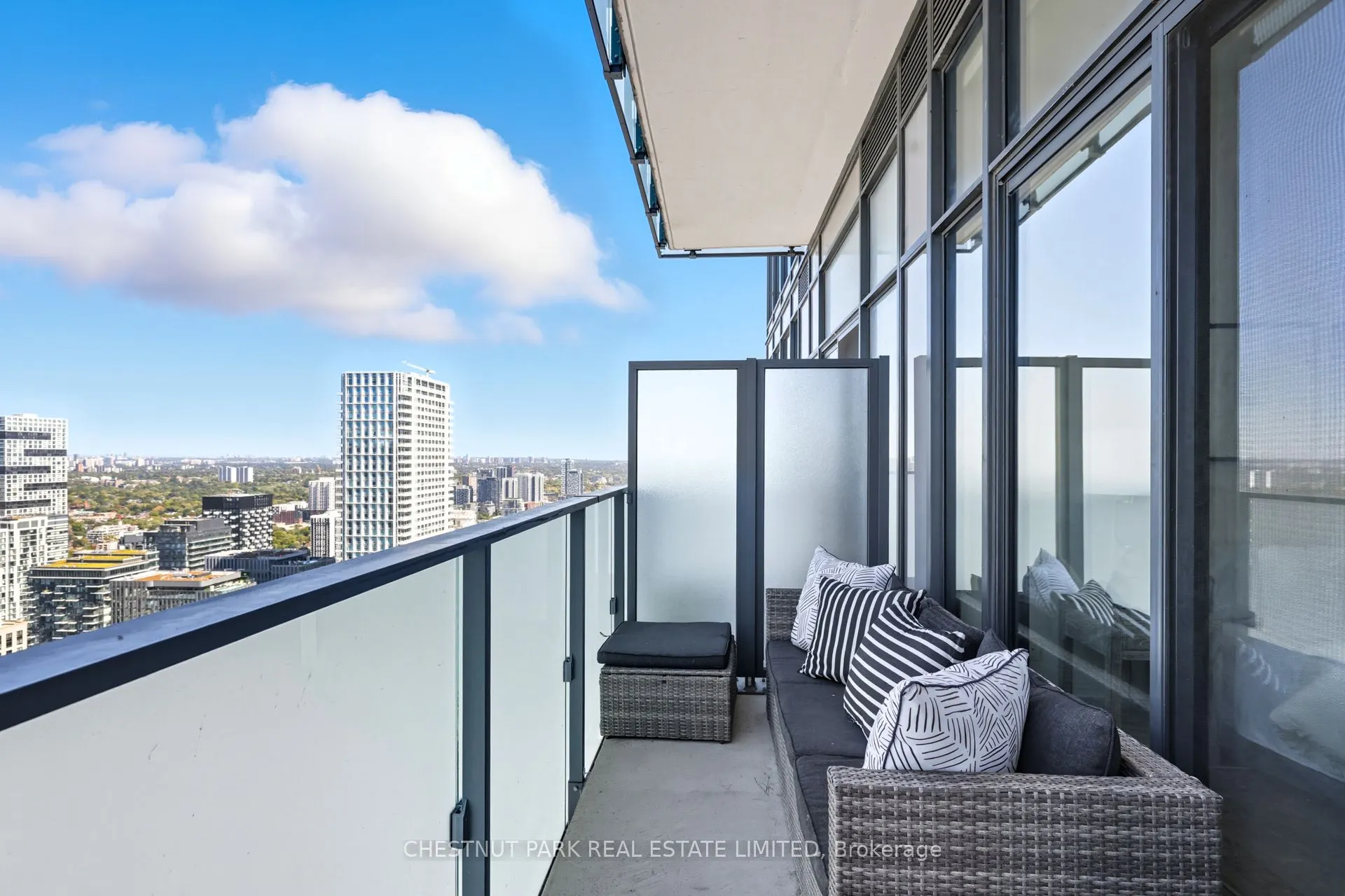 20 Lombard Street, #LPH10