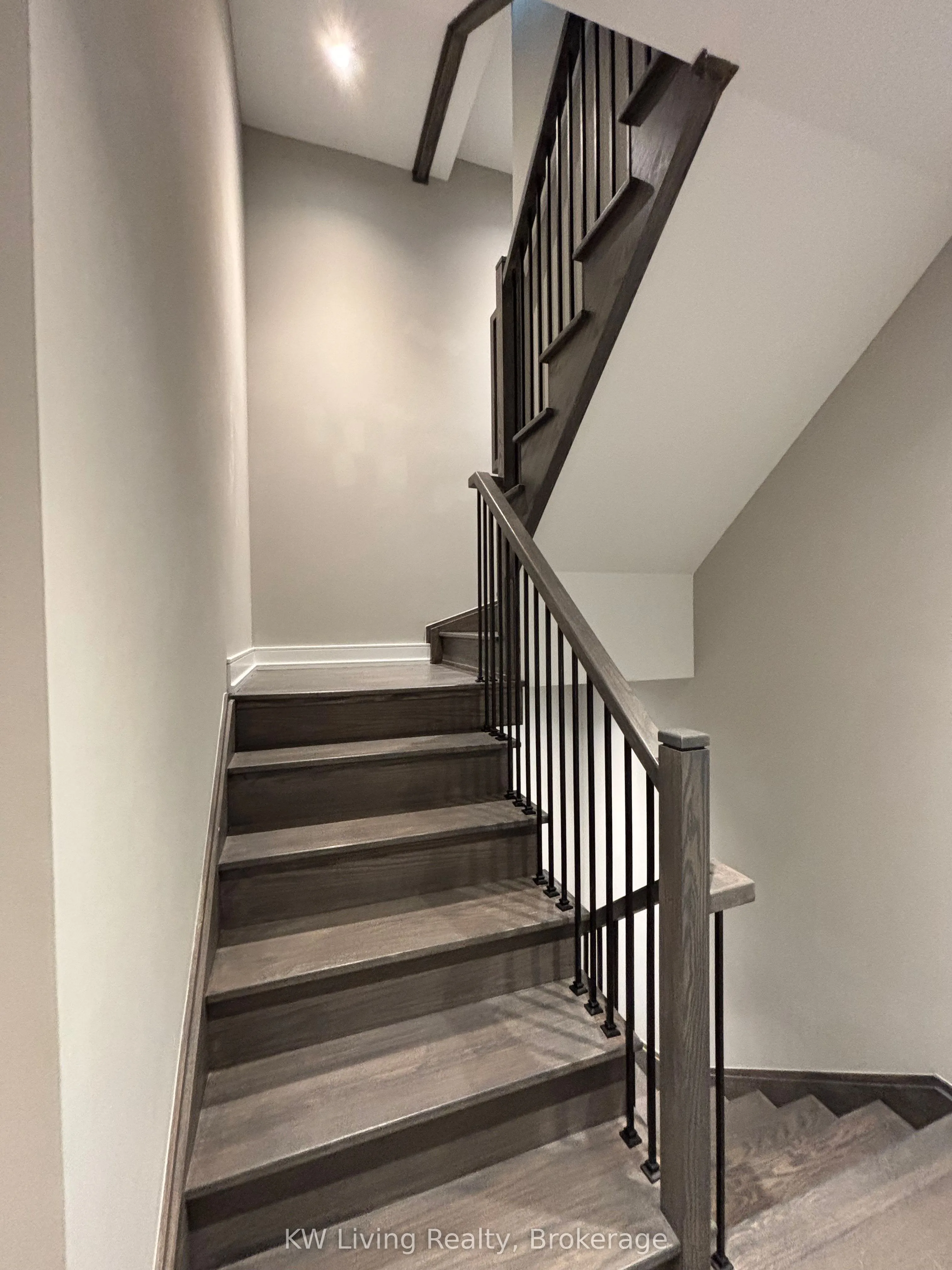 33 Dundonald Street, #TH6