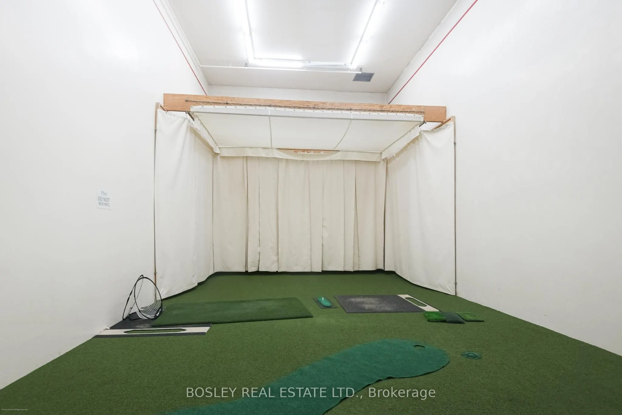 75 Wynford Heights Crescent, #902