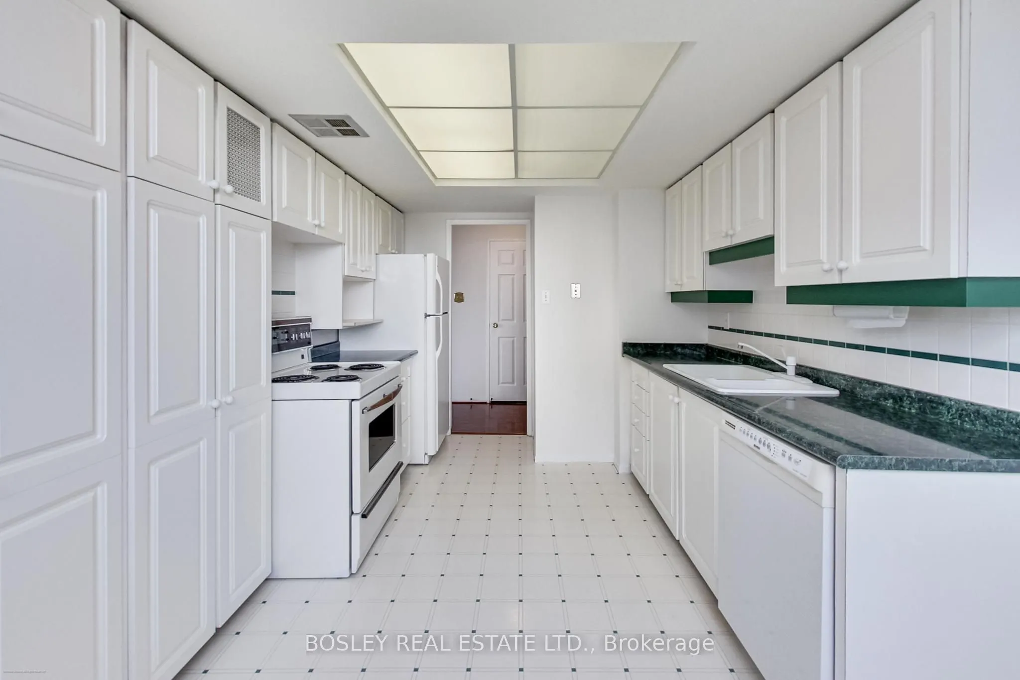 75 Wynford Heights Crescent, #902