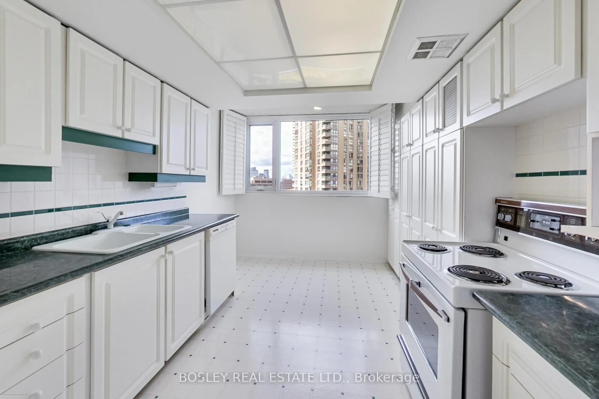 75 Wynford Heights Crescent, #902