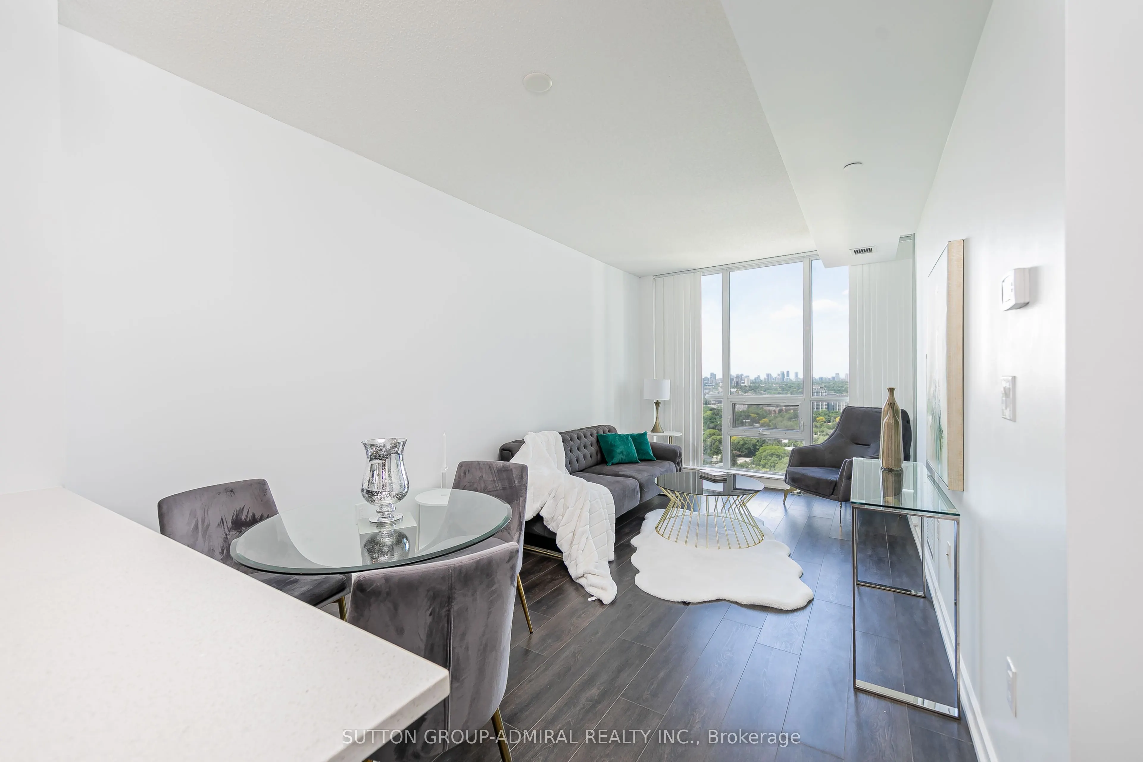 62 Forest Manor Road, #1610