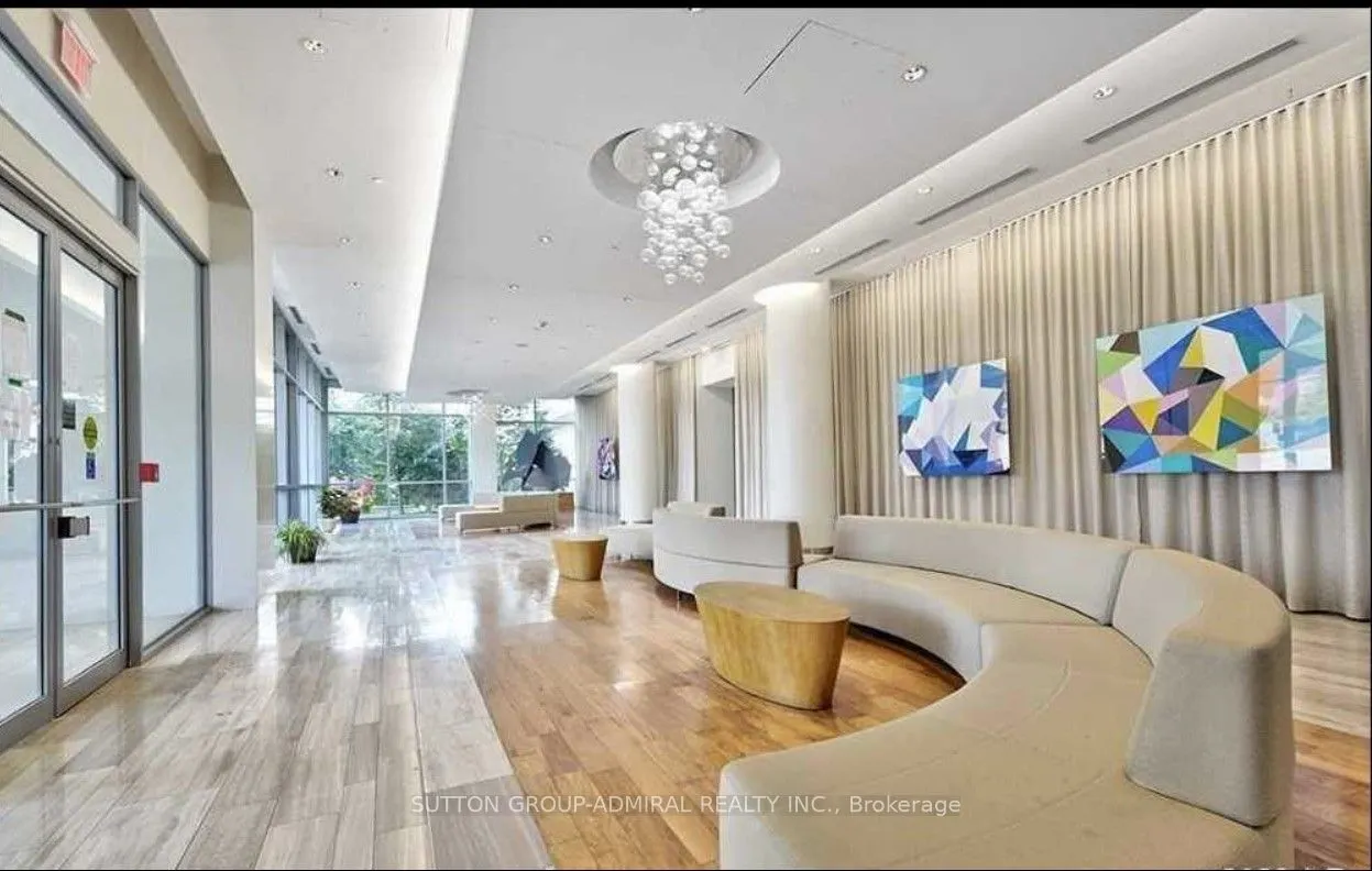 62 Forest Manor Road, #1610