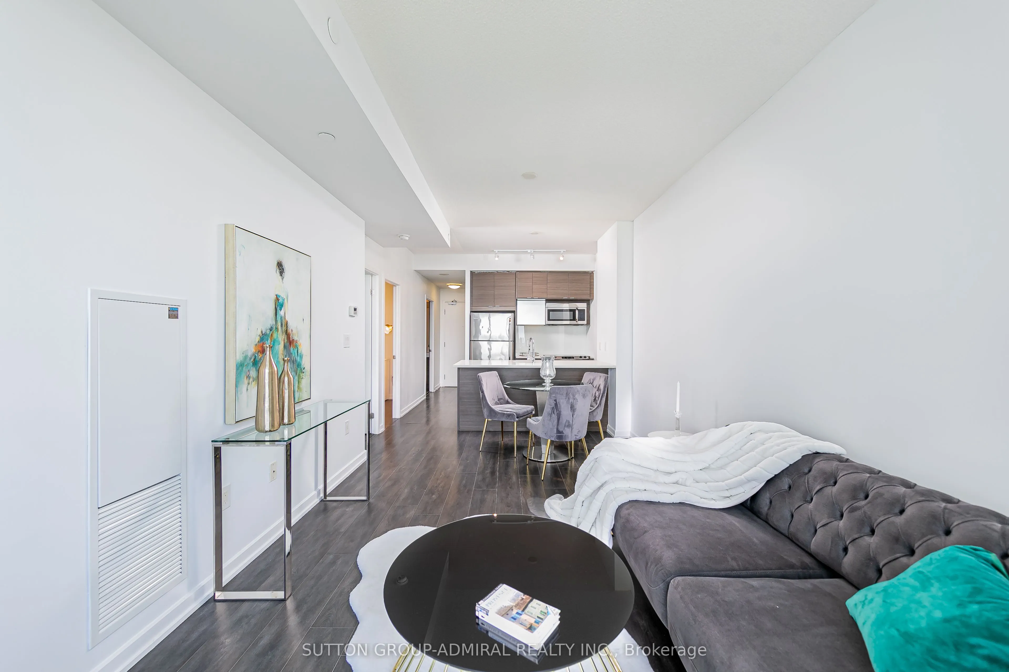 62 Forest Manor Road, #1610