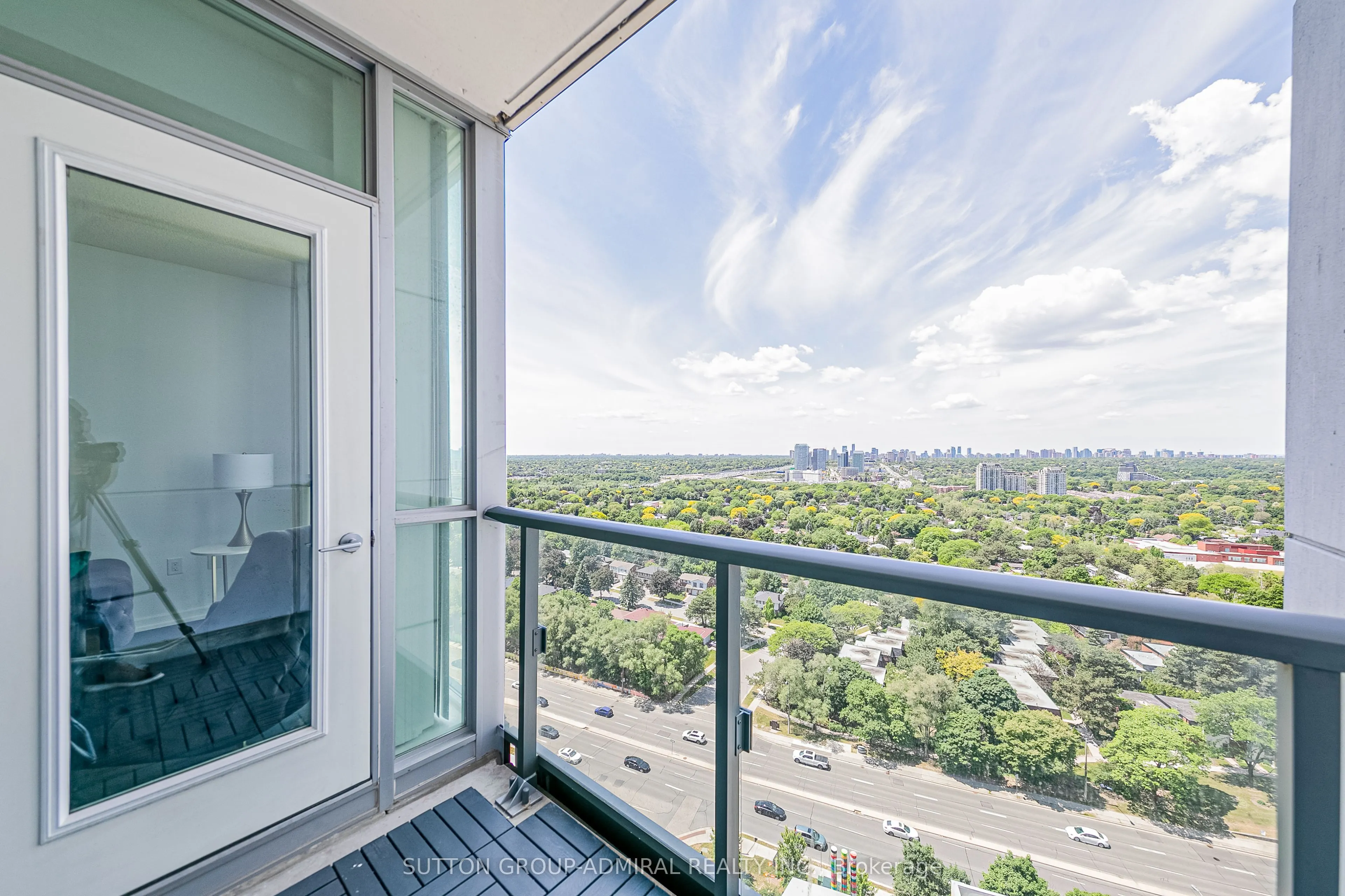 62 Forest Manor Road, #1610