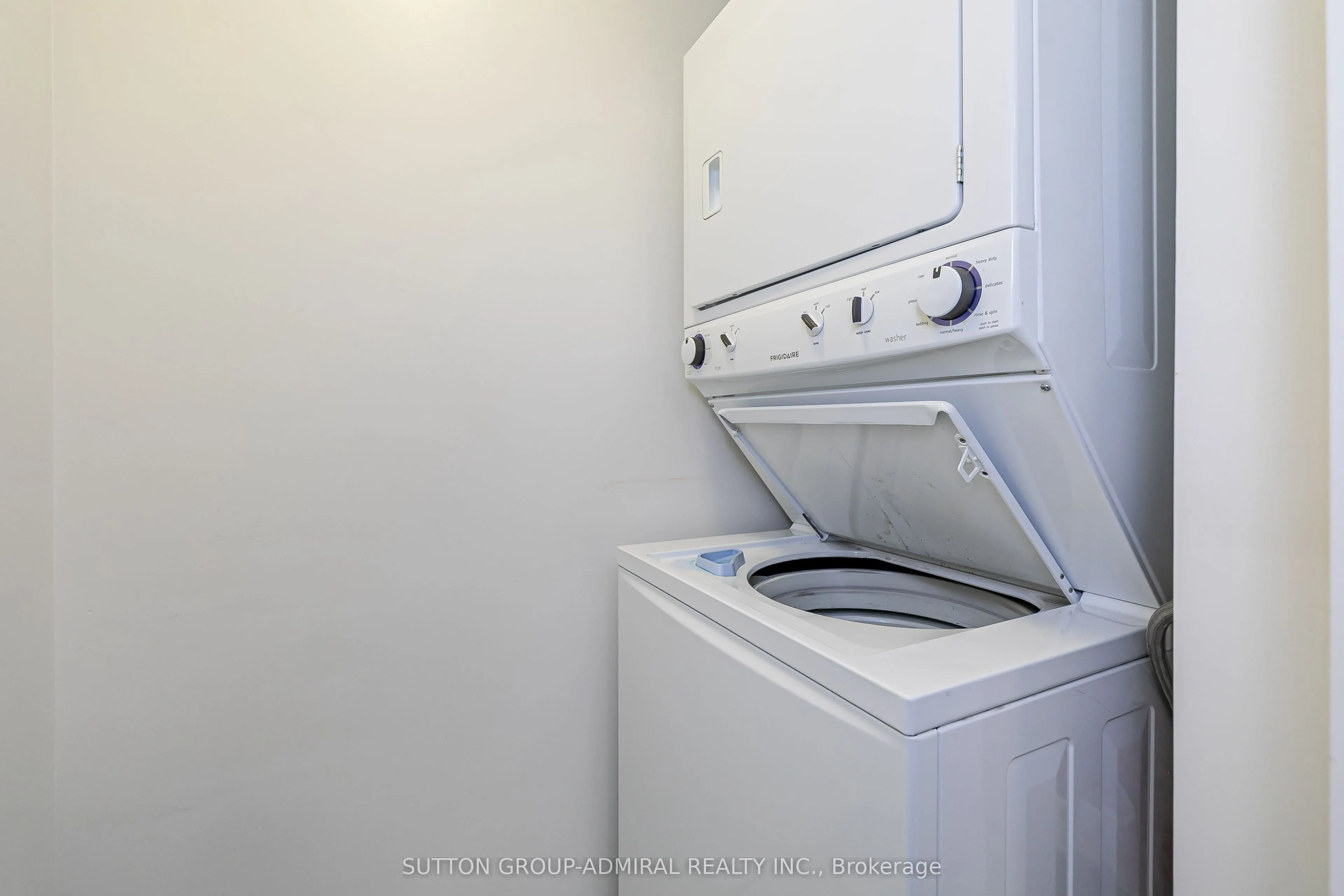 62 Forest Manor Road, #1610