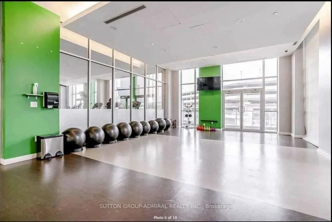 62 Forest Manor Road, #1610