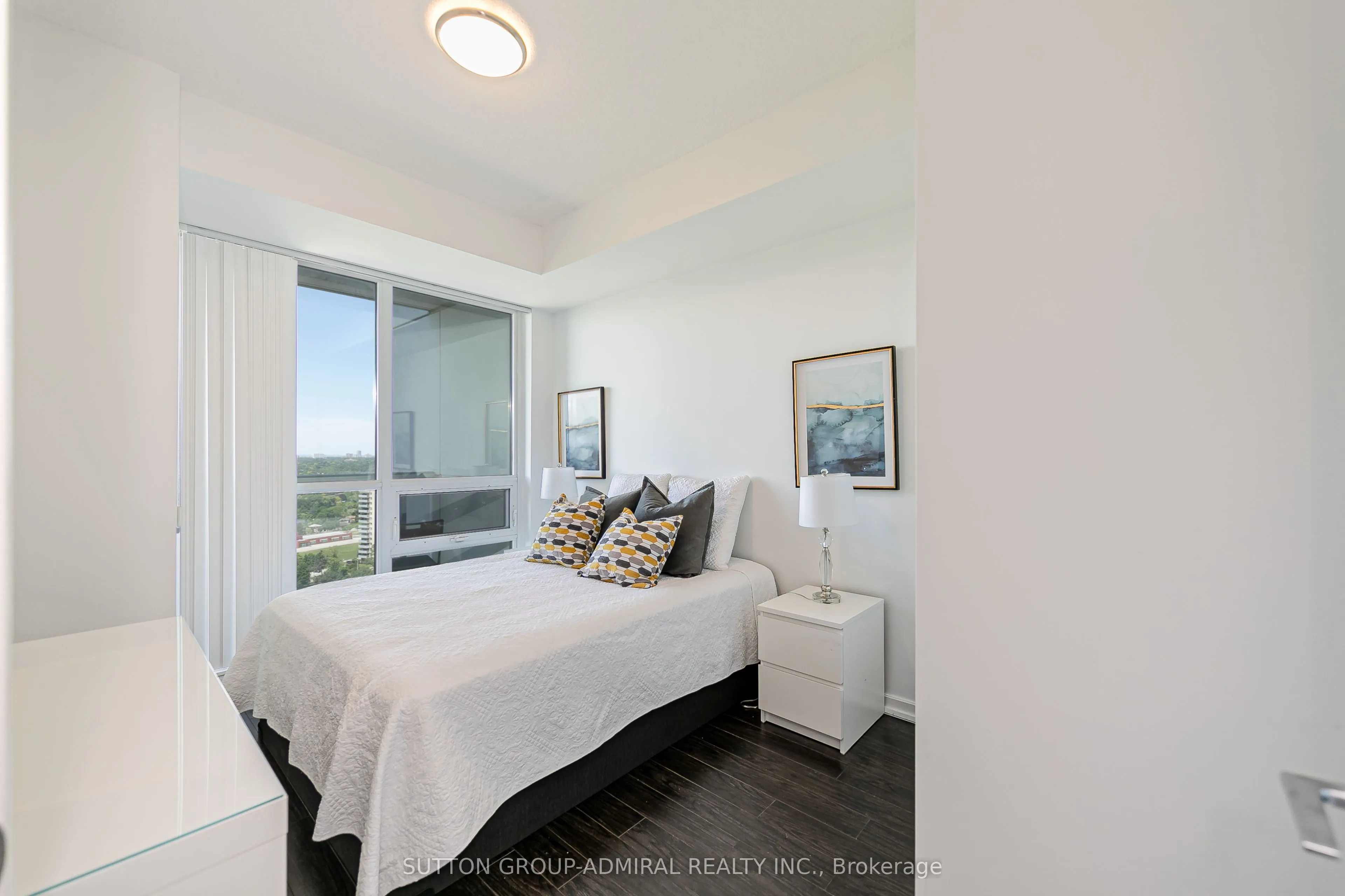 62 Forest Manor Road, #1610