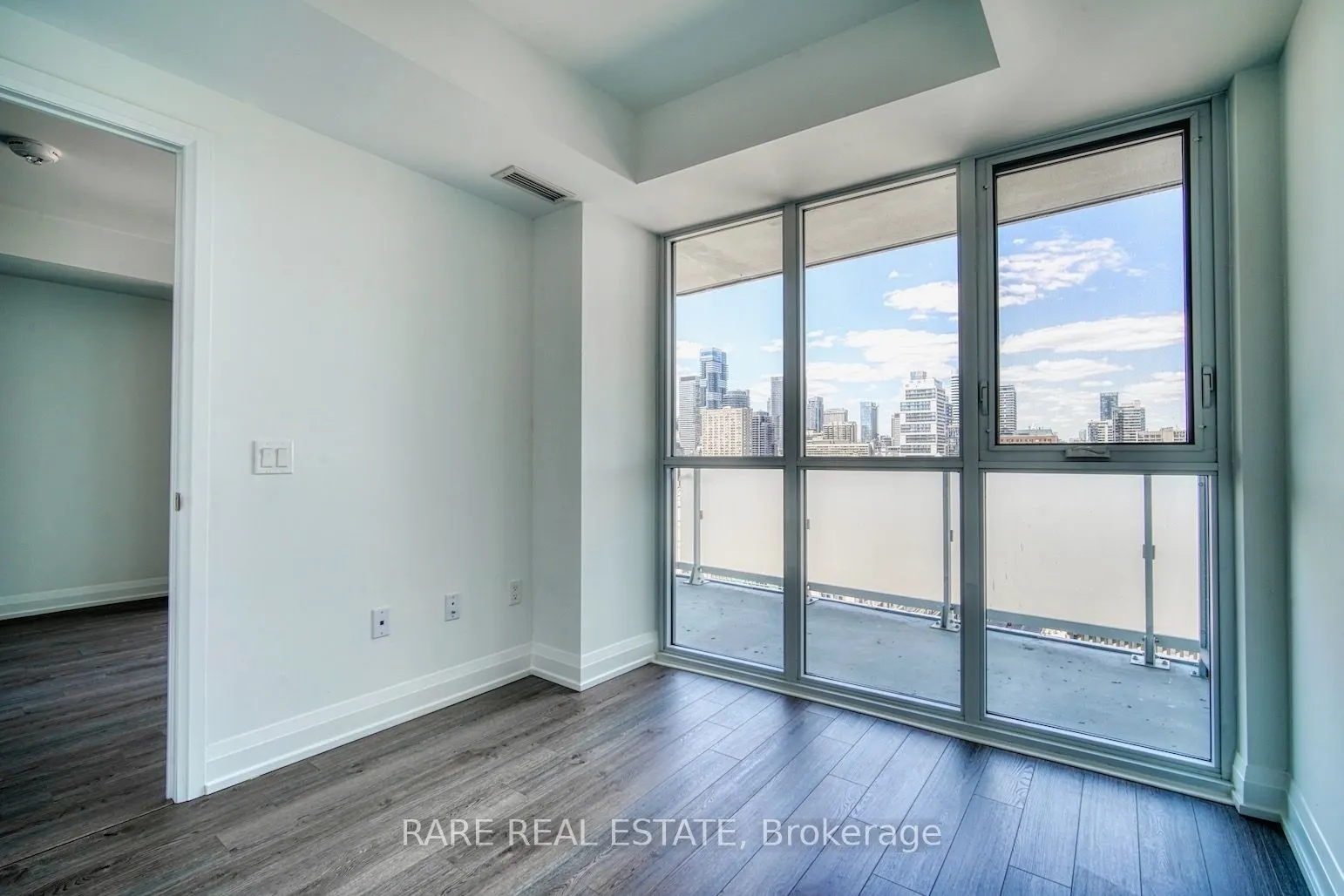 77 Mutual Street, #2008