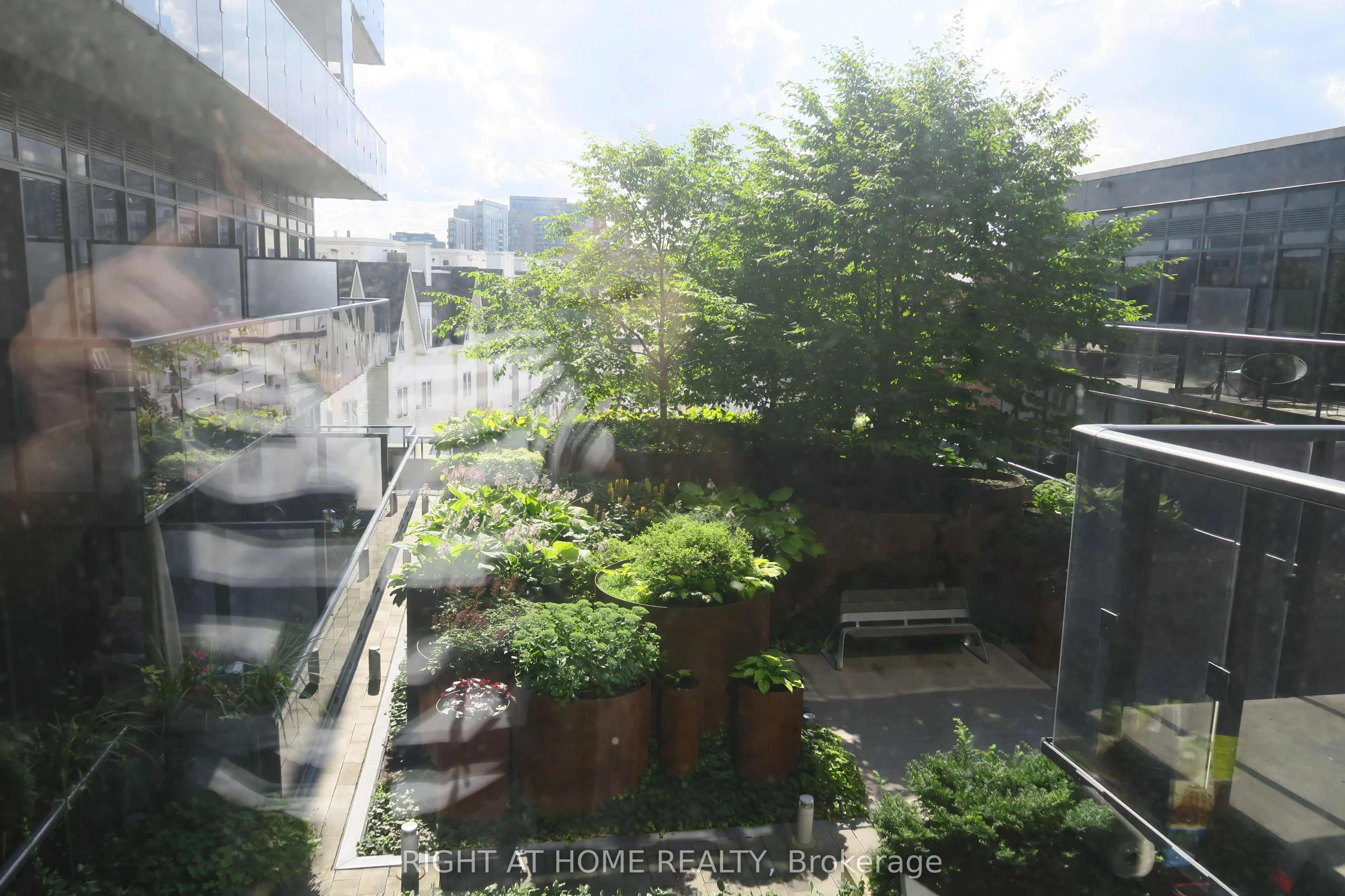 1030 King Street W, #453