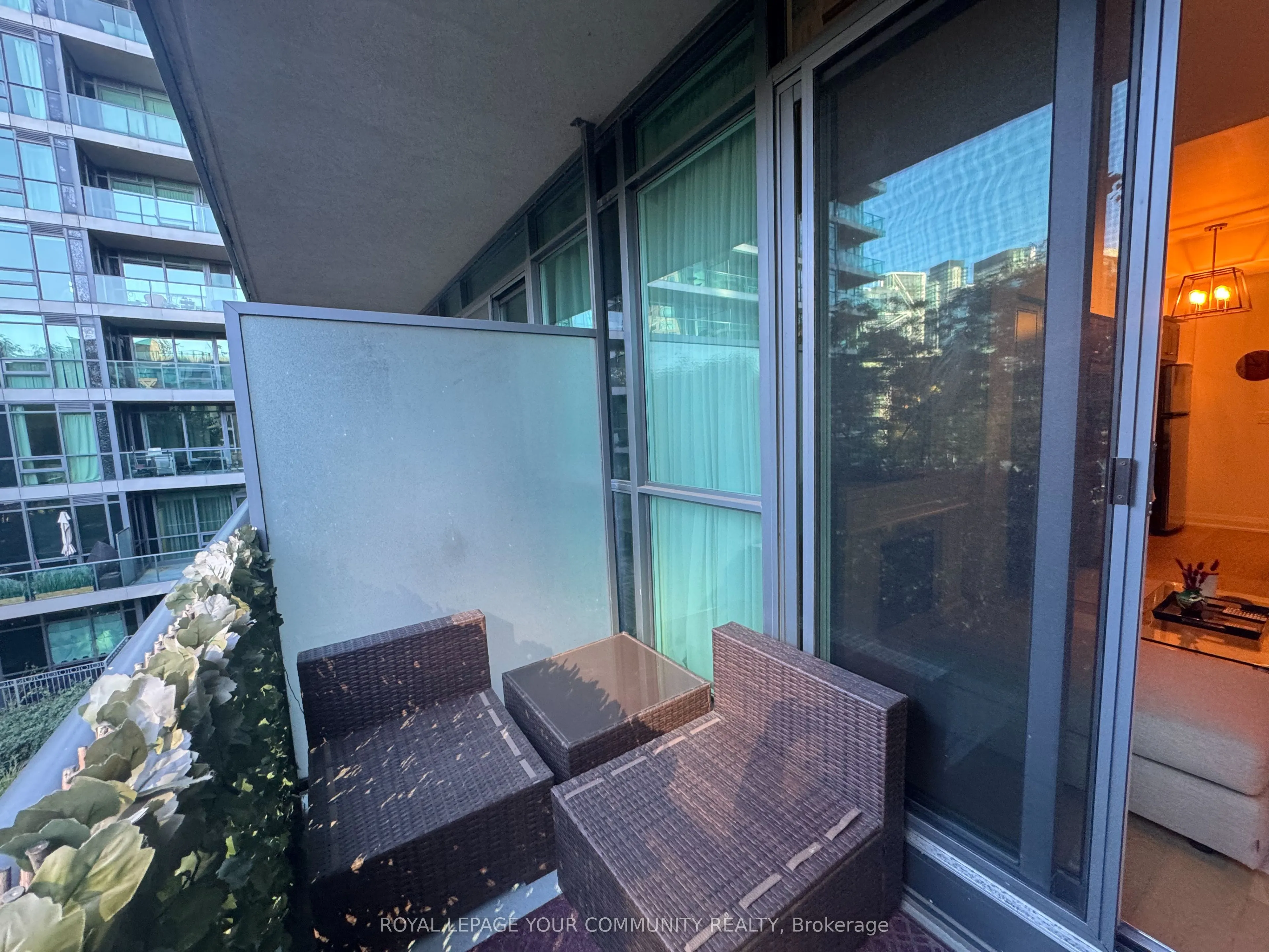 209 Fort York Boulevard, #384