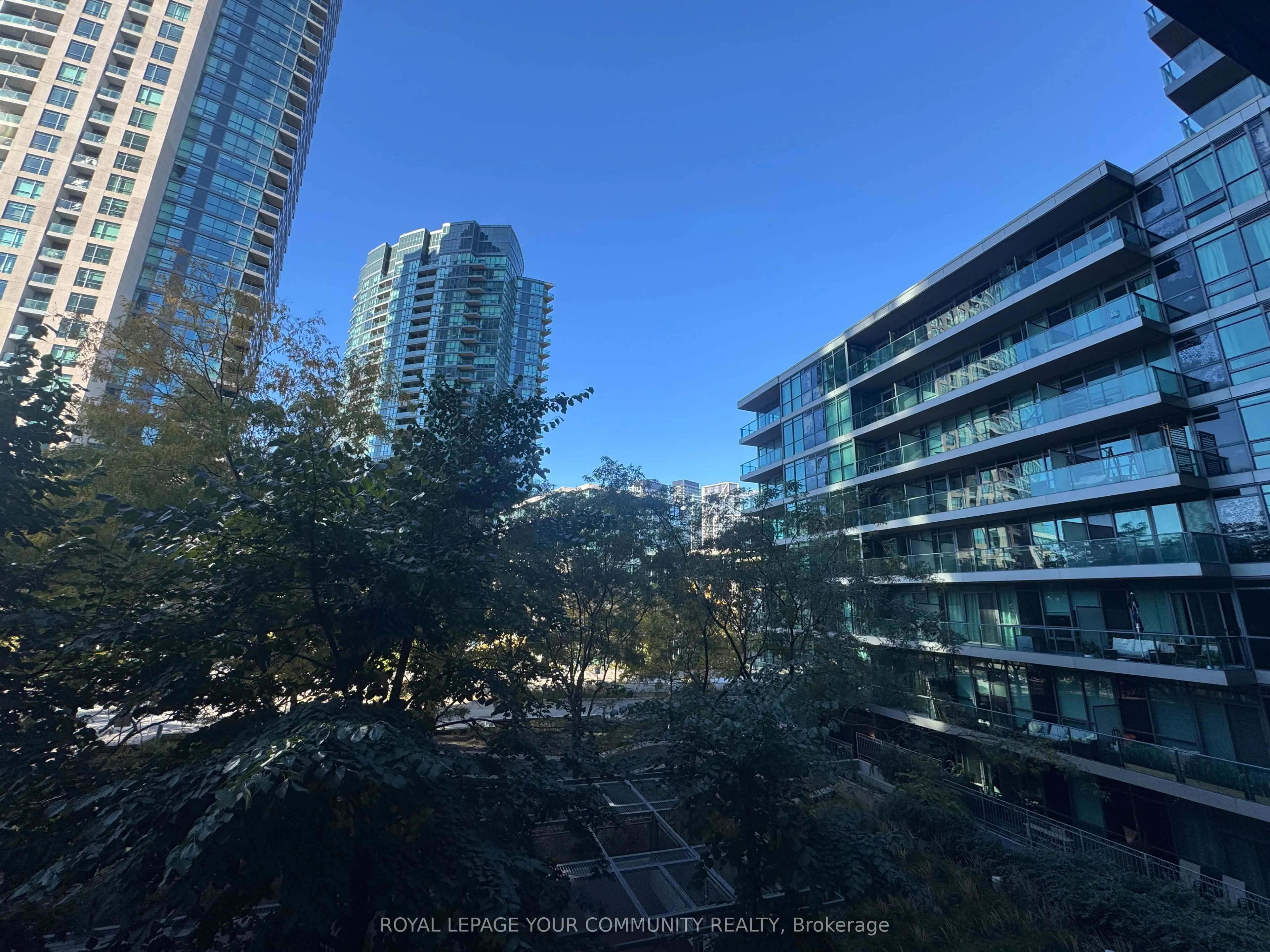 209 Fort York Boulevard, #384