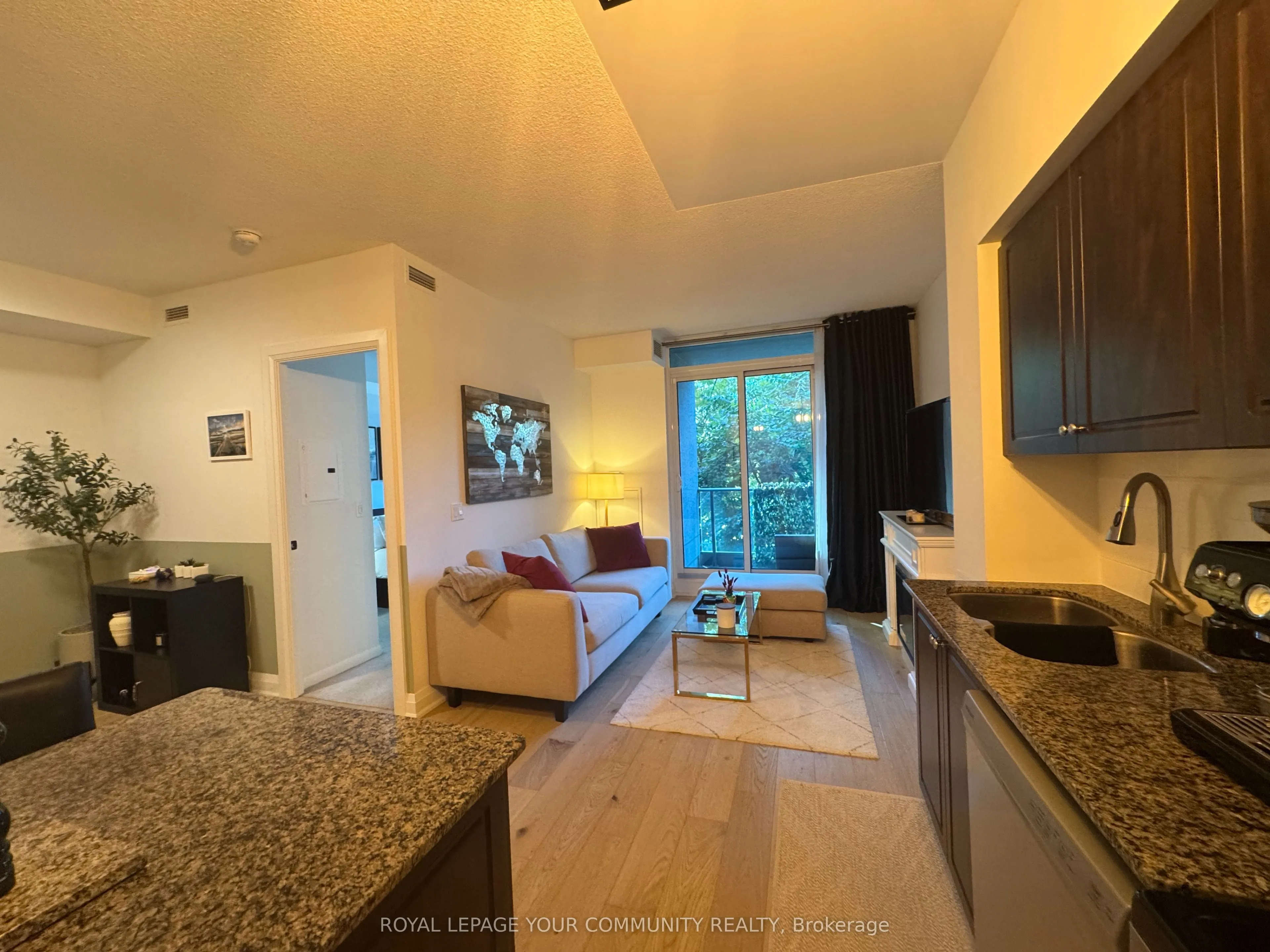 209 Fort York Boulevard, #384