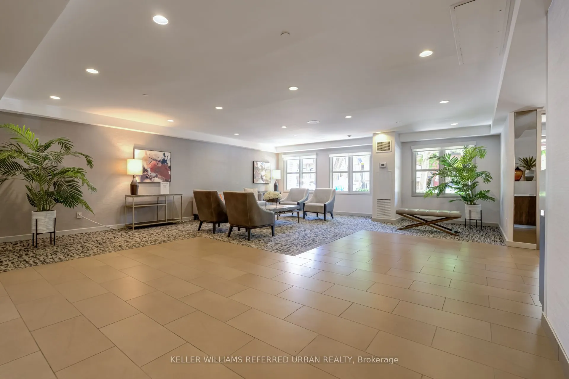 60 Homewood Avenue, #332