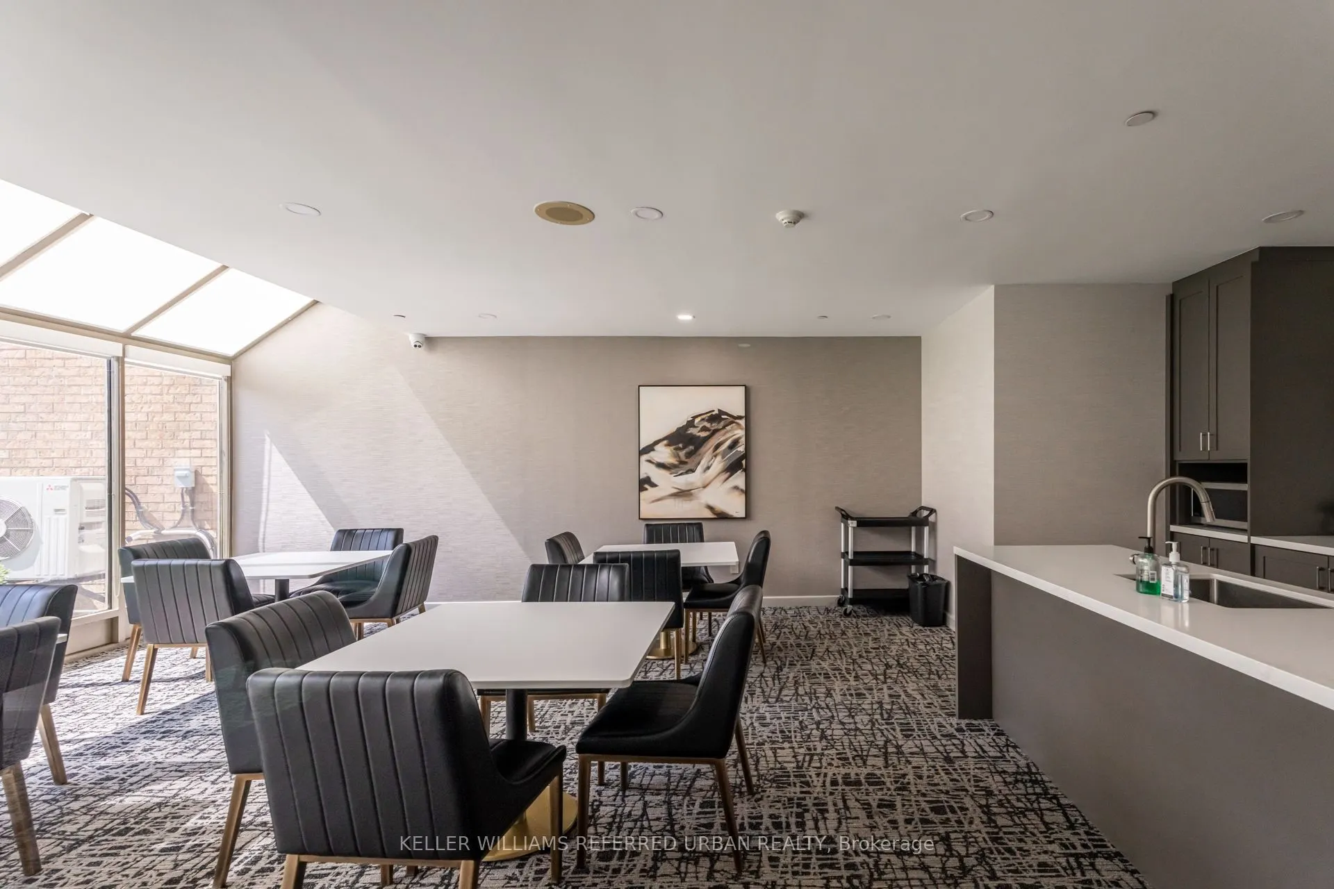 60 Homewood Avenue, #332