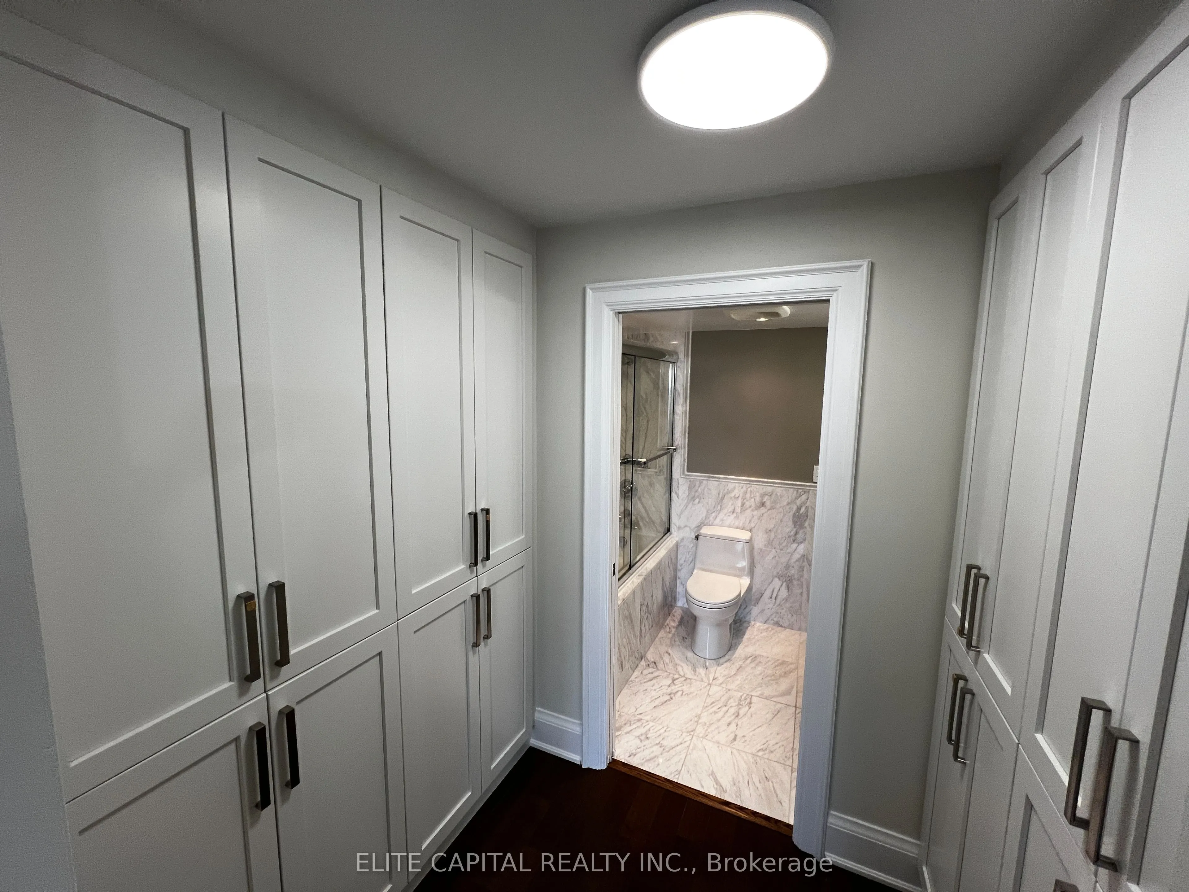 24 Wellesley Street W, #711