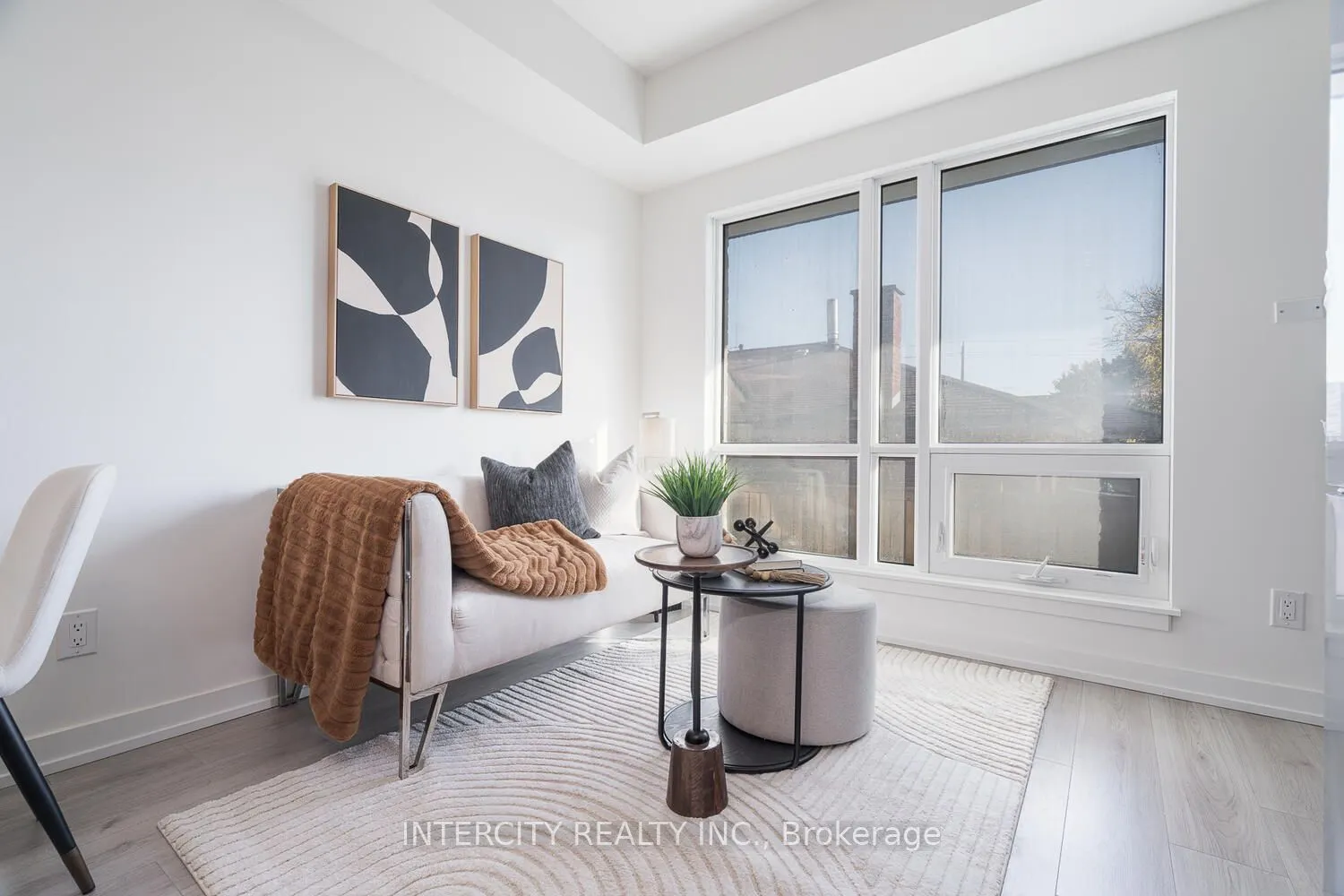 851 Sheppard Avenue W, #38