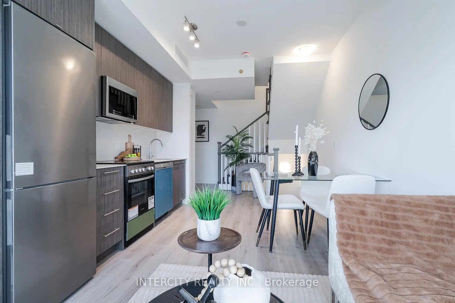 851 Sheppard Avenue W, #38