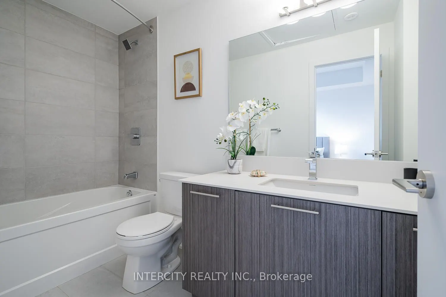 851 Sheppard Avenue W, #38