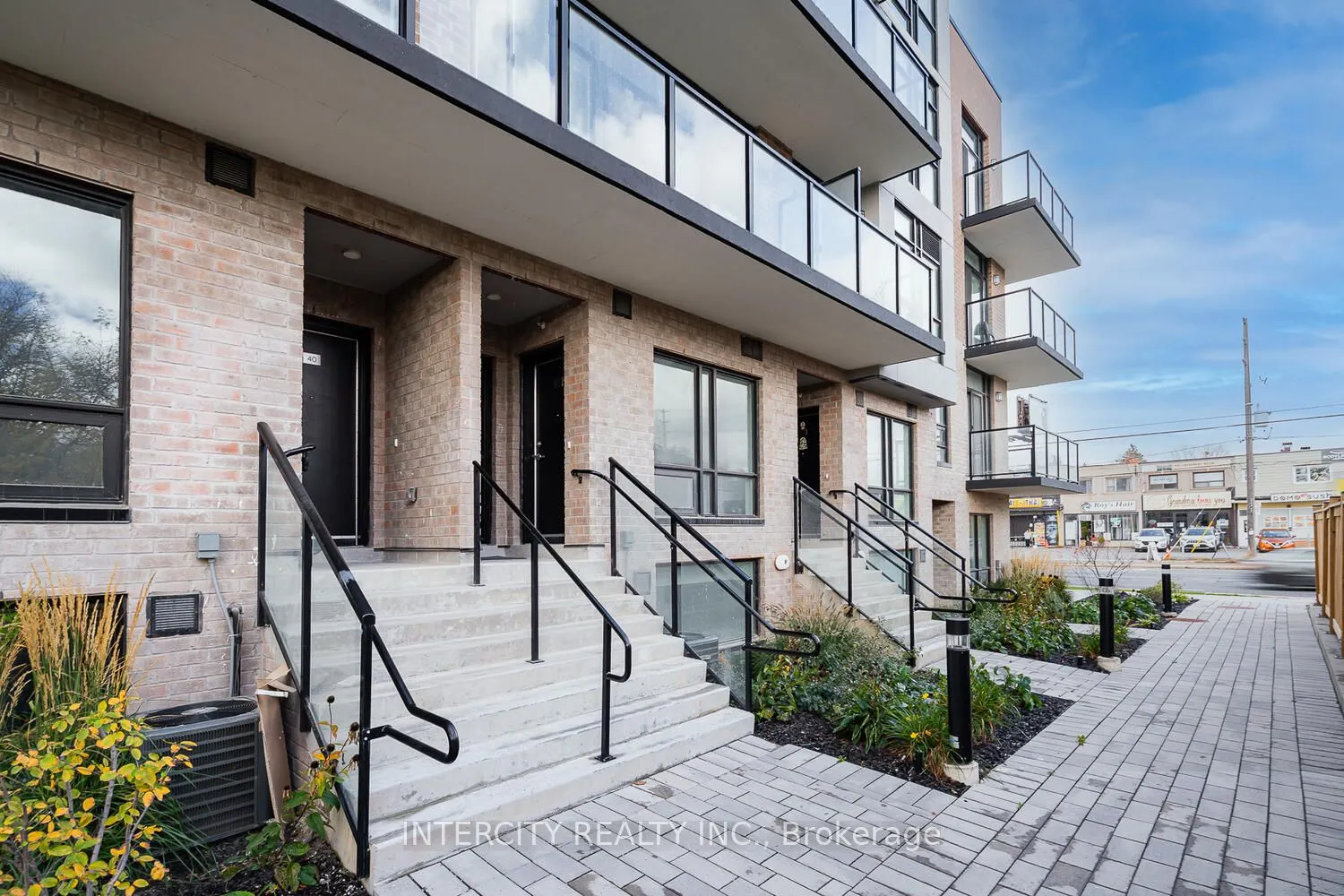 851 Sheppard Avenue W, #38