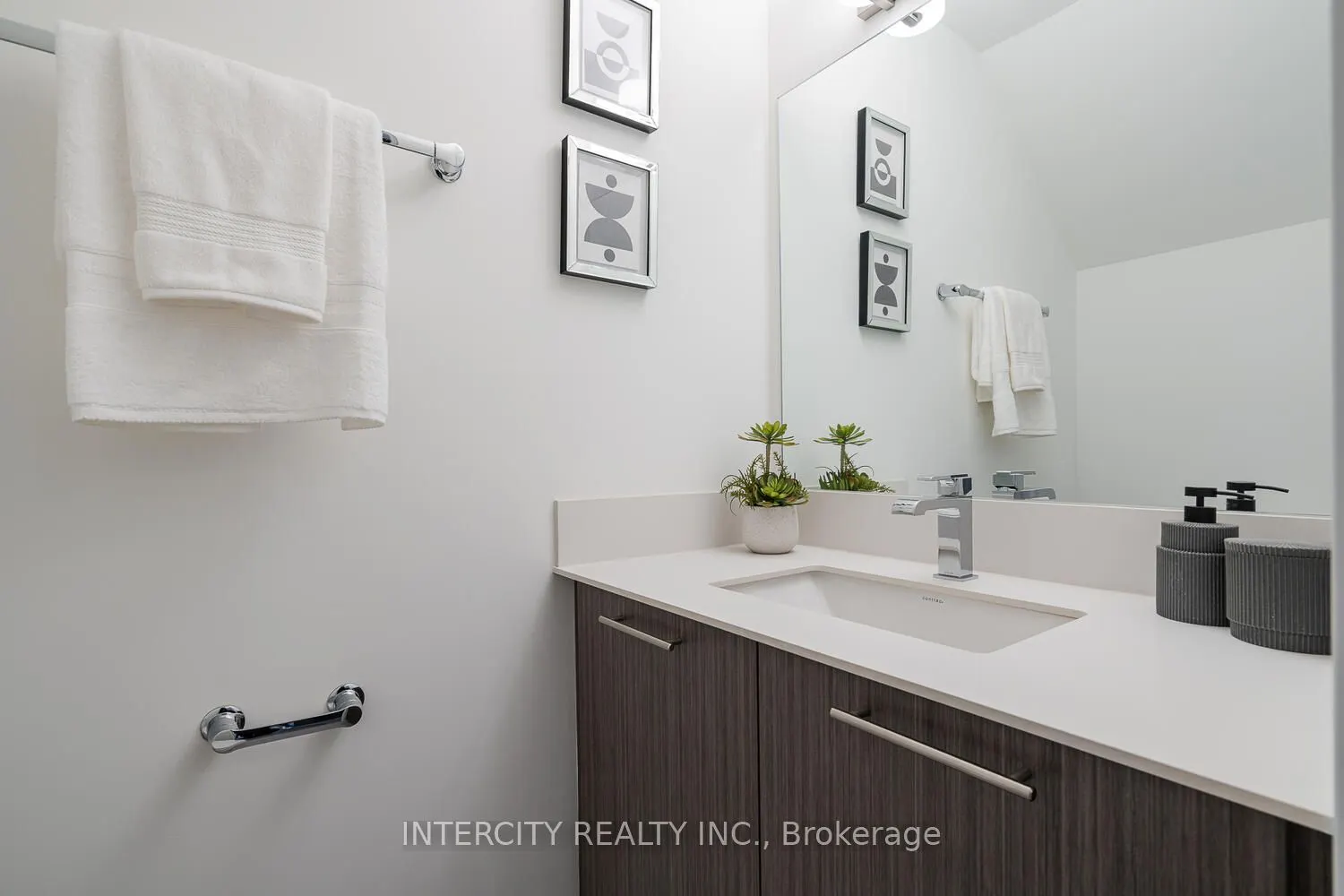 851 Sheppard Avenue W, #38