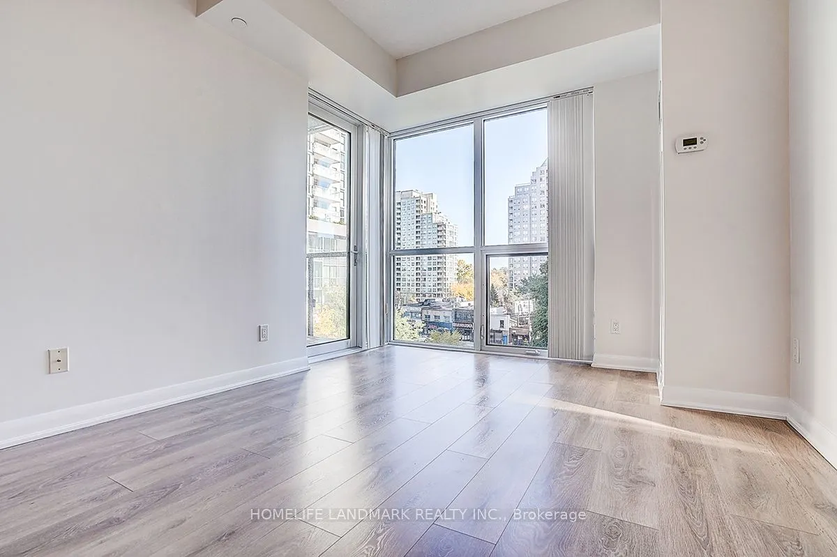 5162 Yonge Street, #208