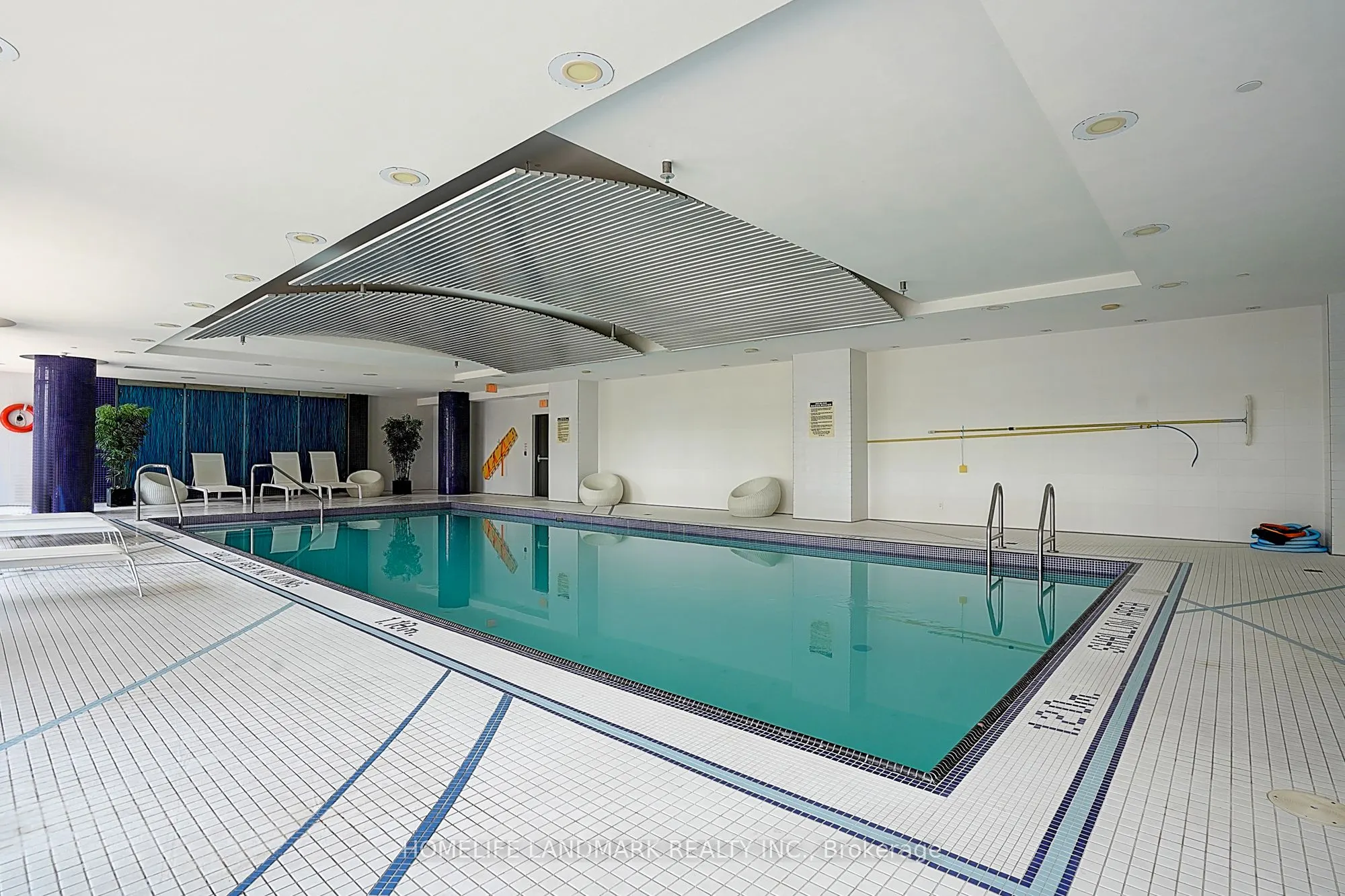 5162 Yonge Street, #208