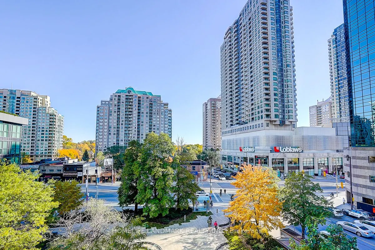 5162 Yonge Street, #208