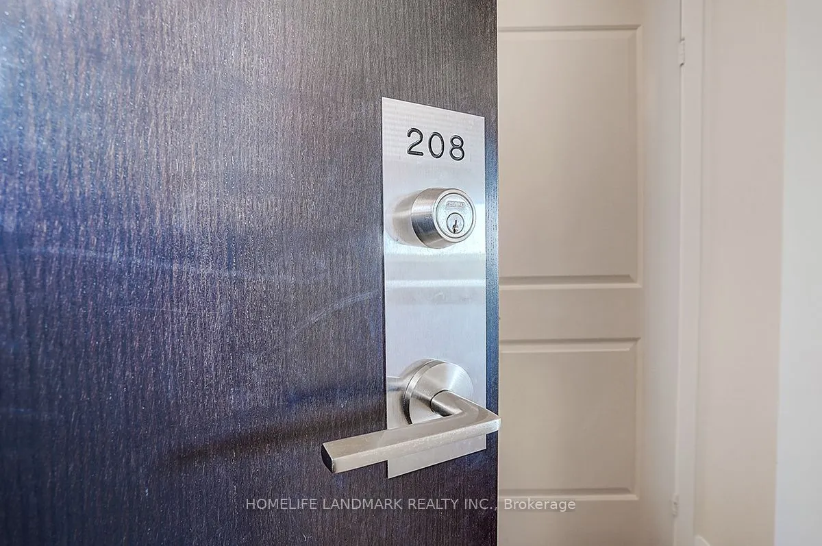 5162 Yonge Street, #208