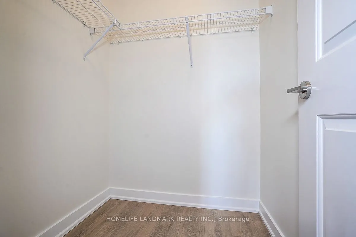 5162 Yonge Street, #208