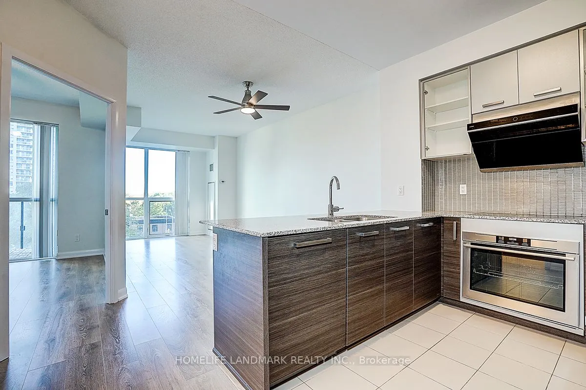 5162 Yonge Street, #208