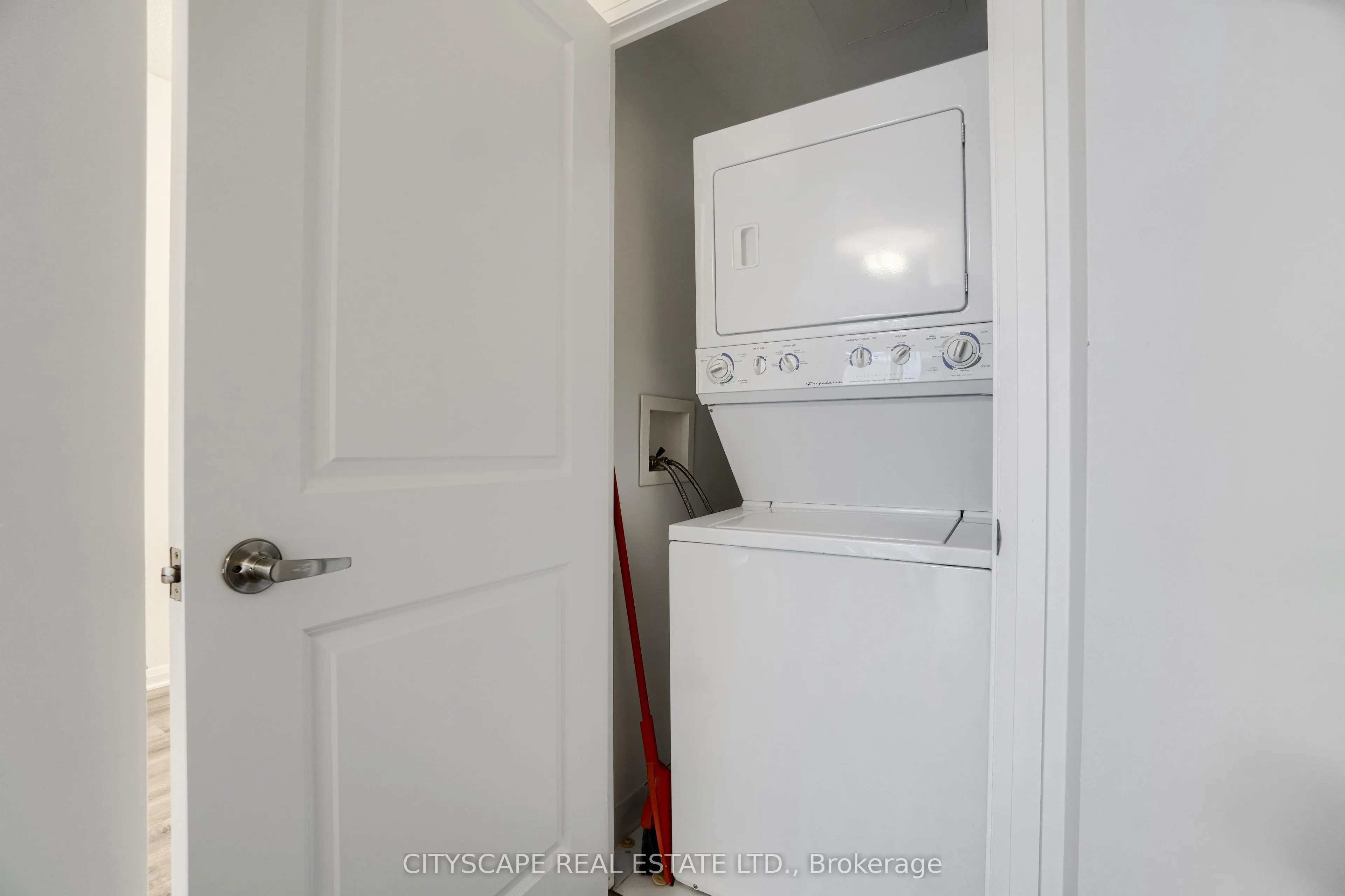 35 Hayden Street, #809