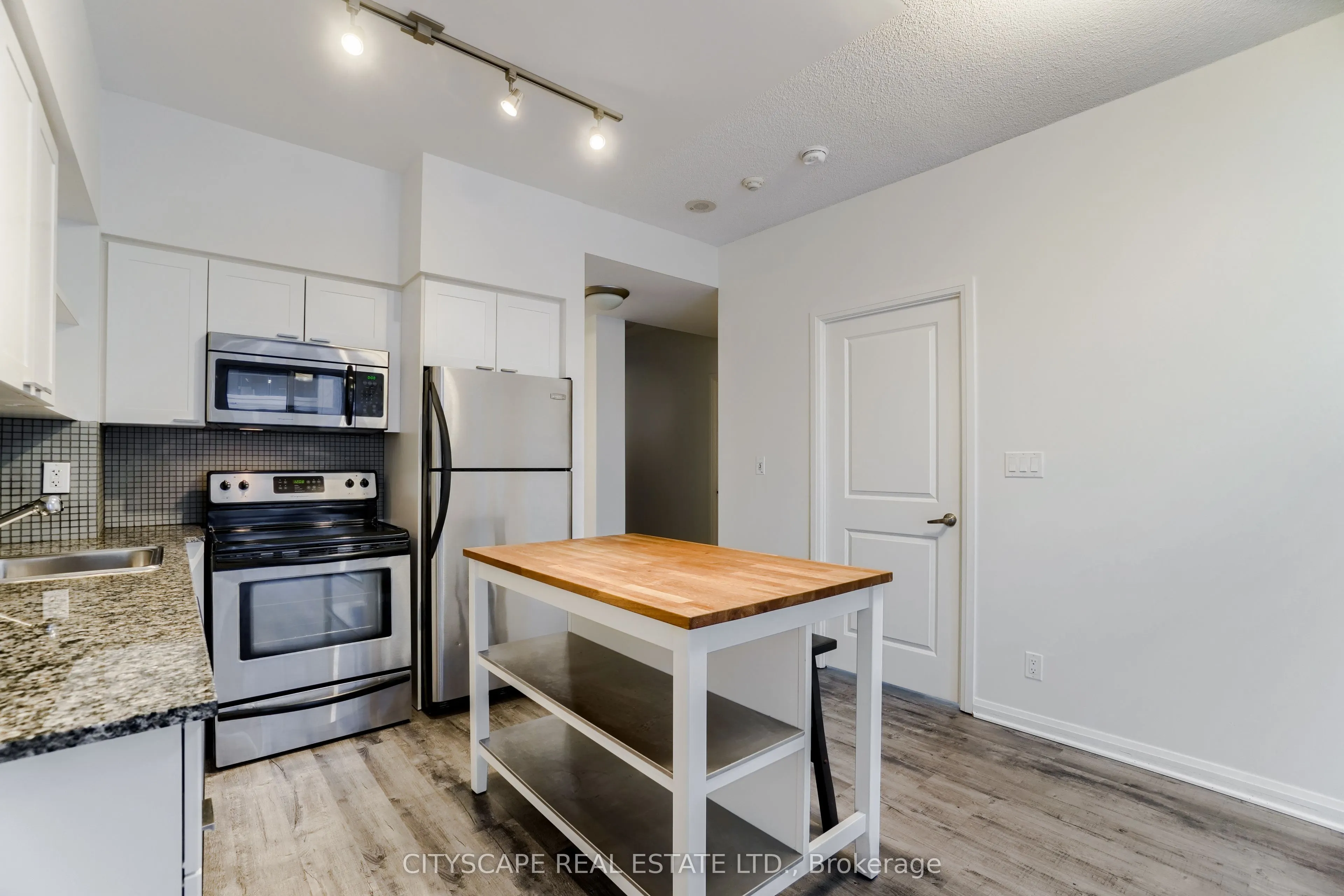 35 Hayden Street, #809