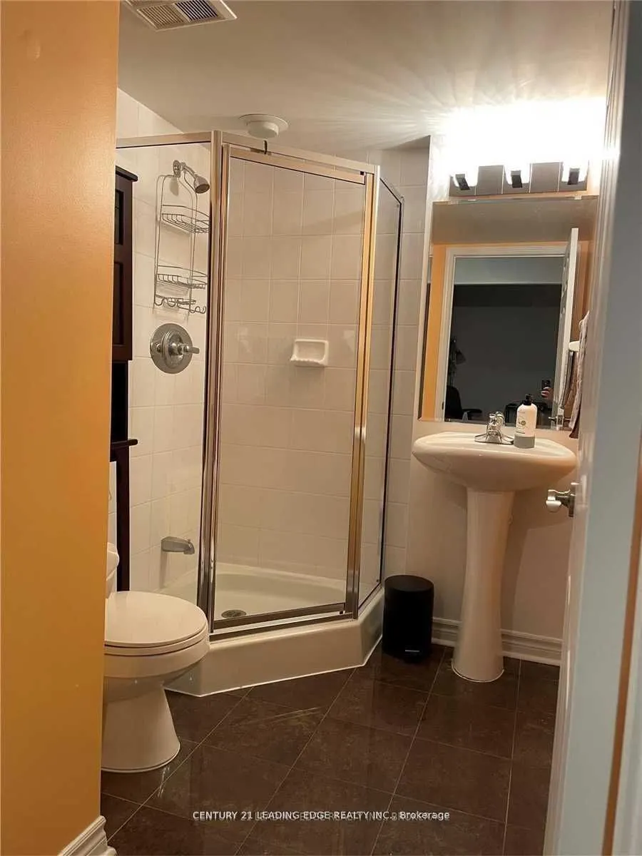 18 Kenaston Gardens, #212