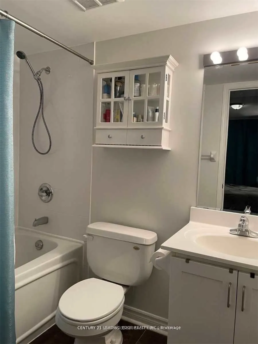 18 Kenaston Gardens, #212