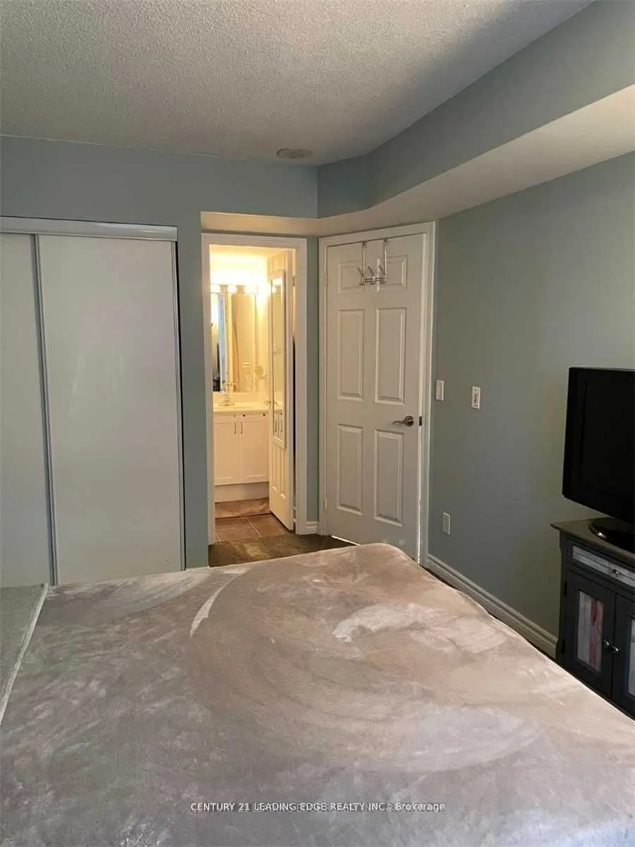 18 Kenaston Gardens, #212