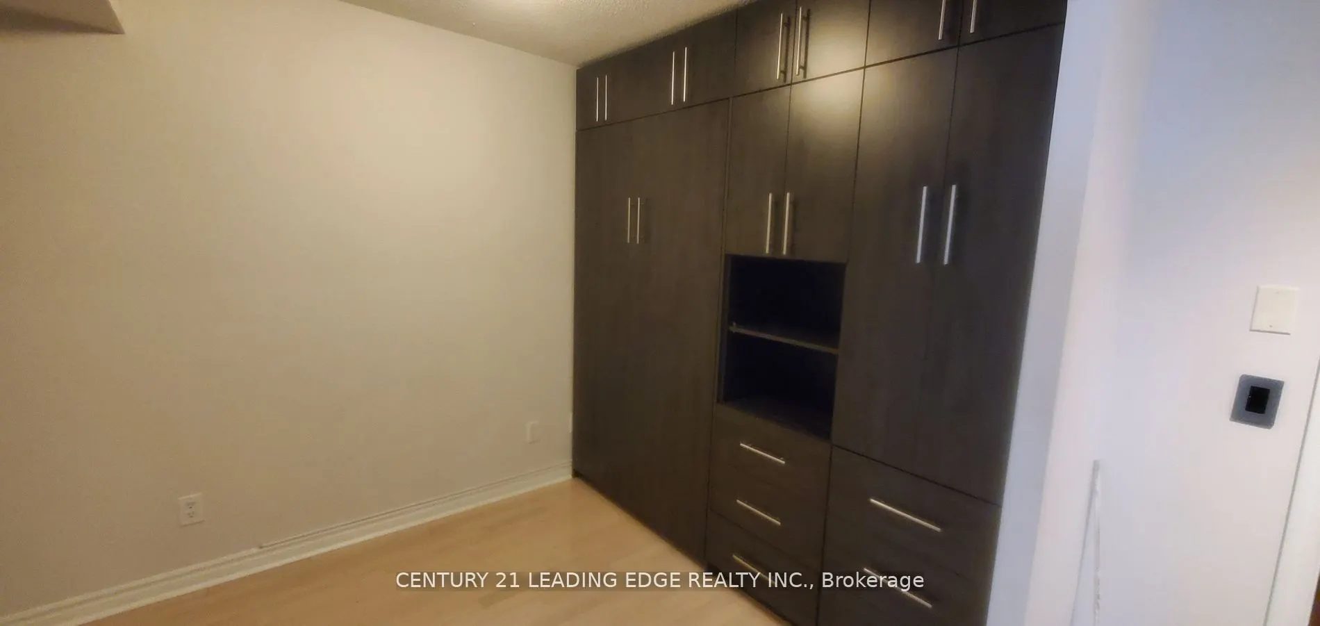 18 Kenaston Gardens, #212