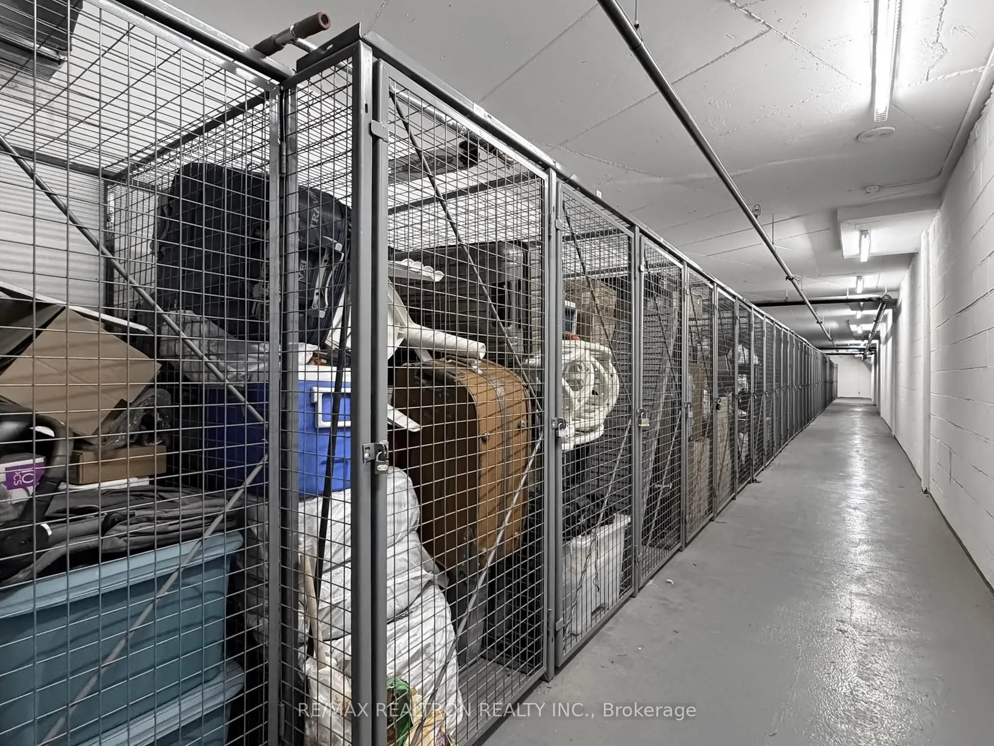 180 Fairview Mal Drive, #108