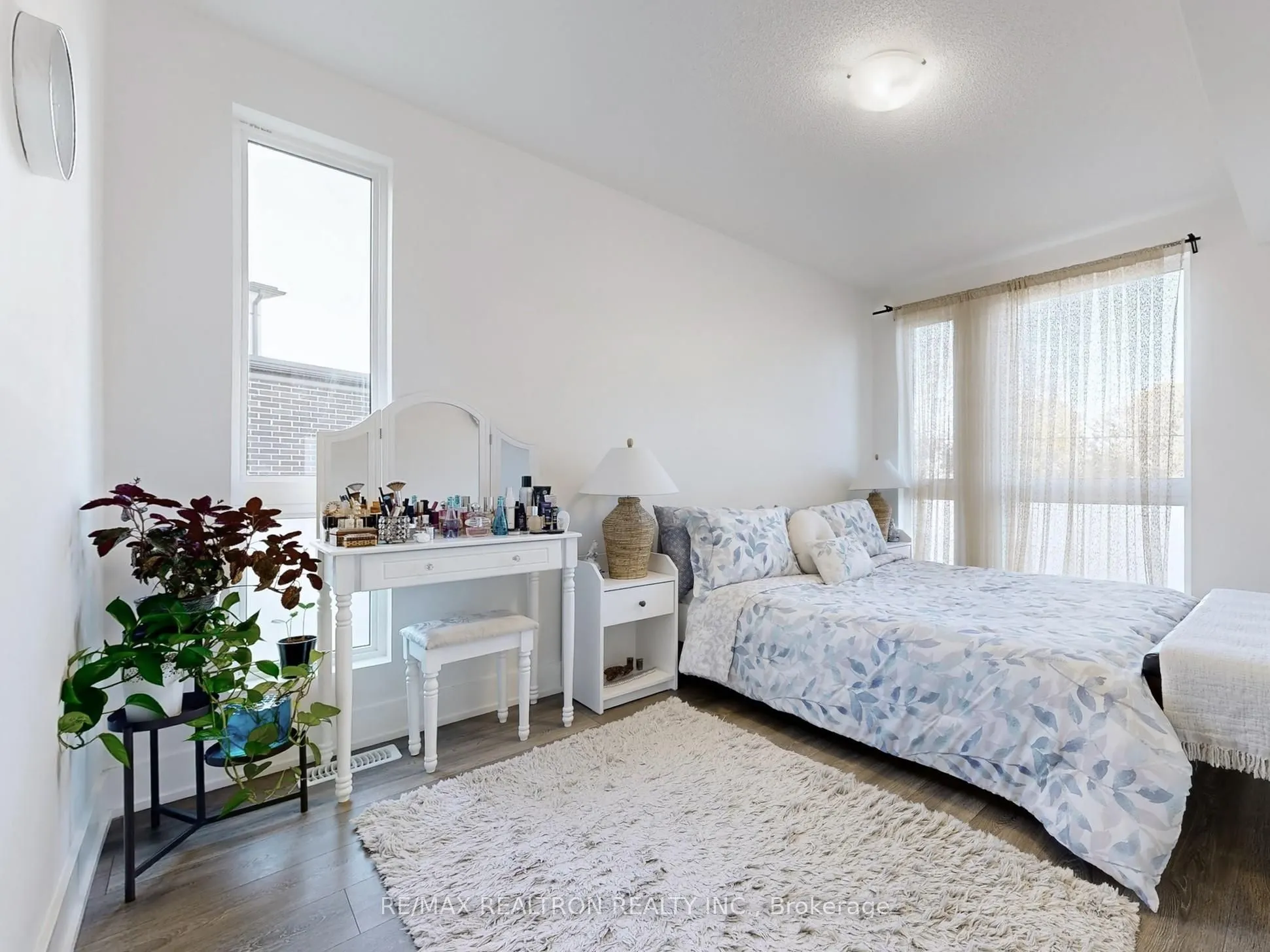 180 Fairview Mal Drive, #108